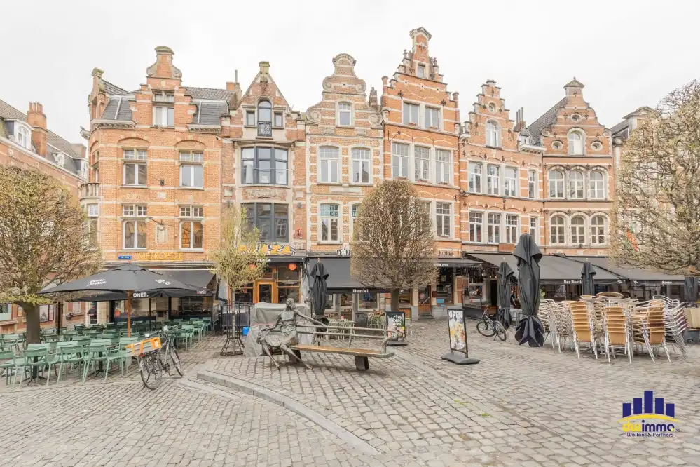 Instapklaar restaurant over te nemen op topligging – Oude Markt Leuven foto {{pictureIndex}}