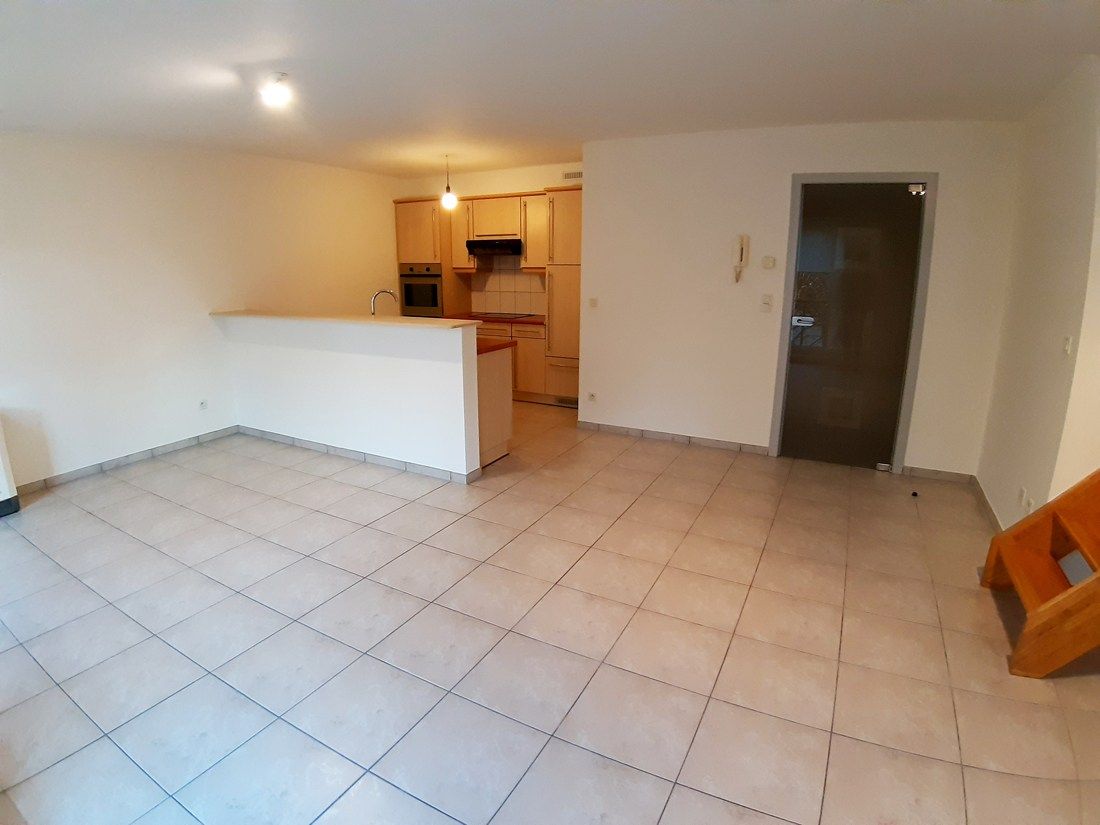 Gunstig gelegen duplex appartement te Genk foto 3