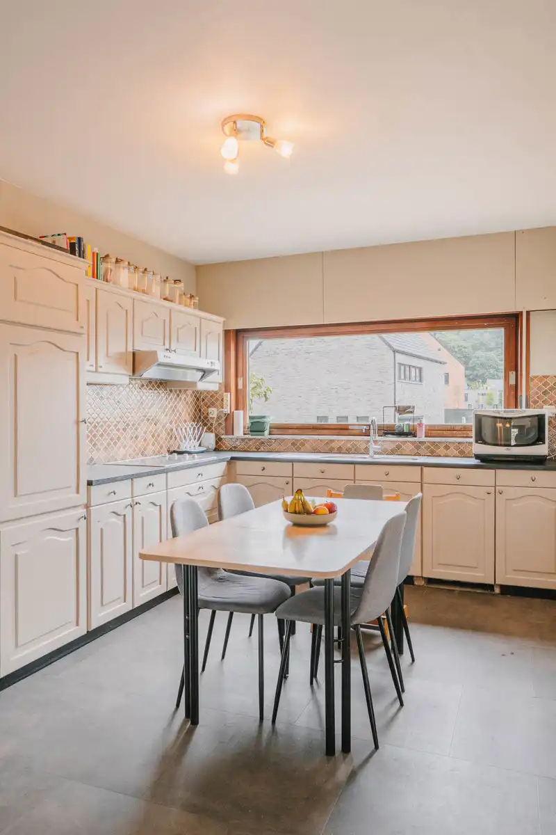 Vrijstaande, karaktervolle woning met prachtige tuin foto 7