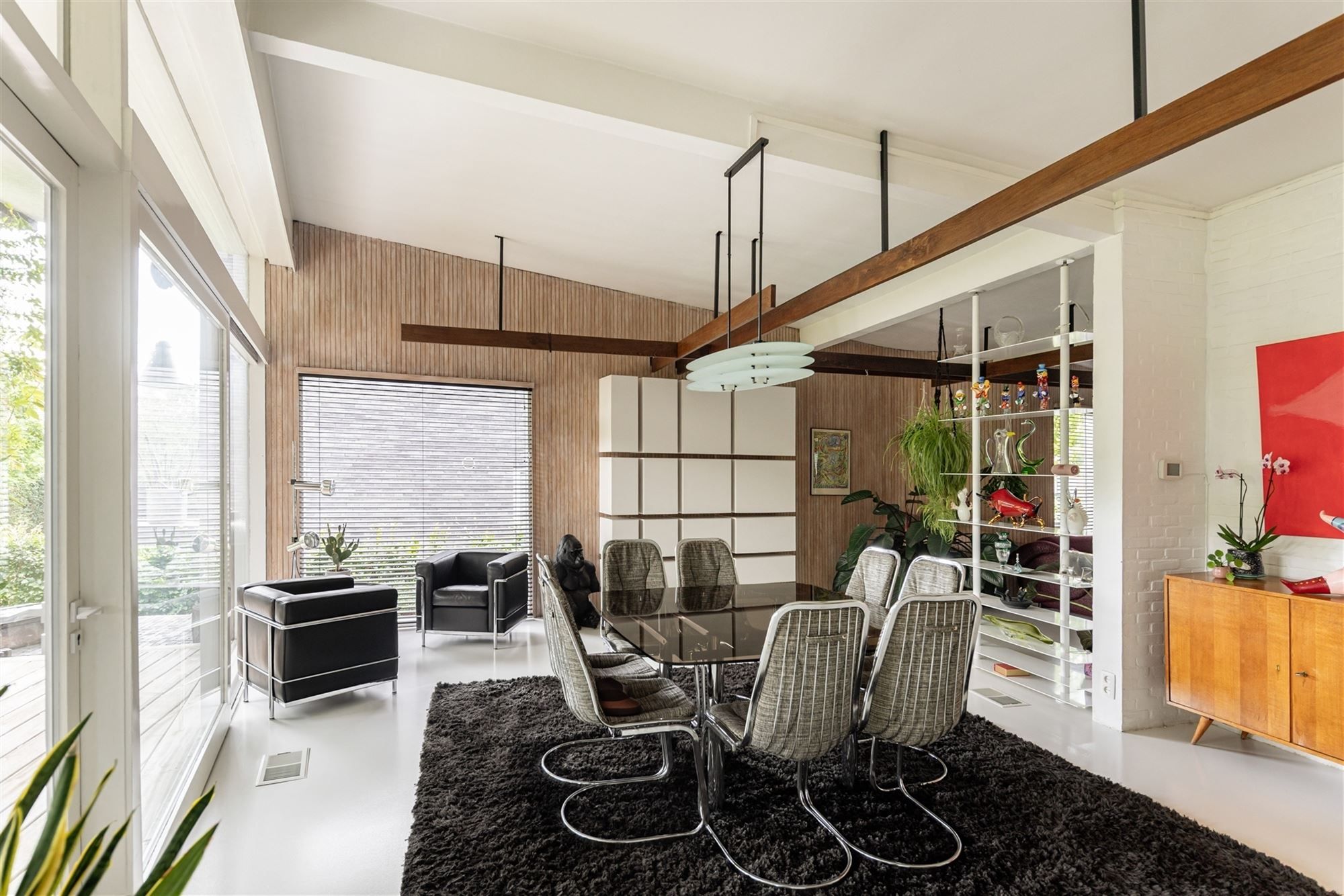 Sixtiesparel in het residentiële Koningshof foto 6