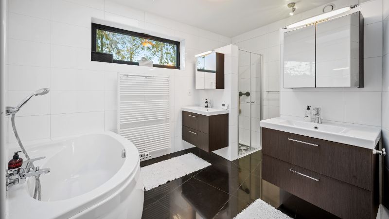 Moderne villa 247m² met bijgebouw-garage en zwembad op 58 are foto 14