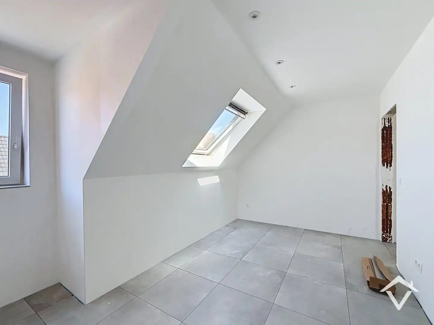Centraal gelegen nieuwbouwwoning met 3 slaapkamers, tuin en overdekte autostaanplaats foto 19