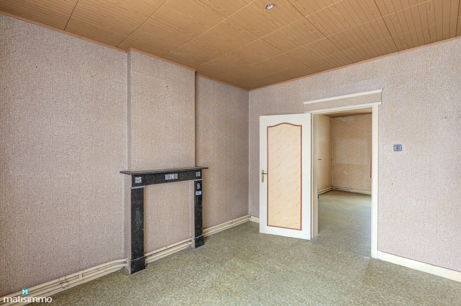 GEZINSWONING MET RUIME TUIN EN DRIE SLAAPKAMERS IN MARTENSLINDE foto 19