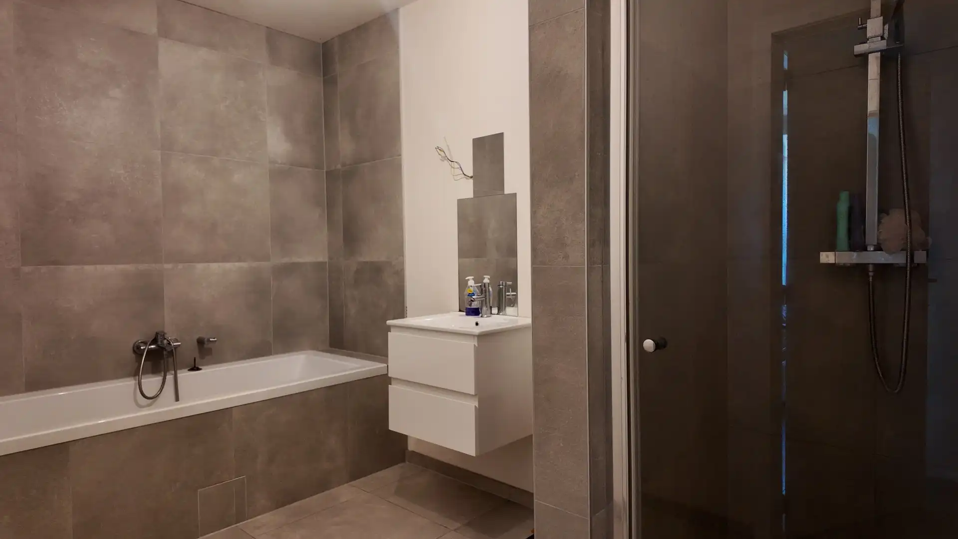 APPARTEMENT MET 3 SLPKS TE KOOP - MAASMECHELEN foto 9