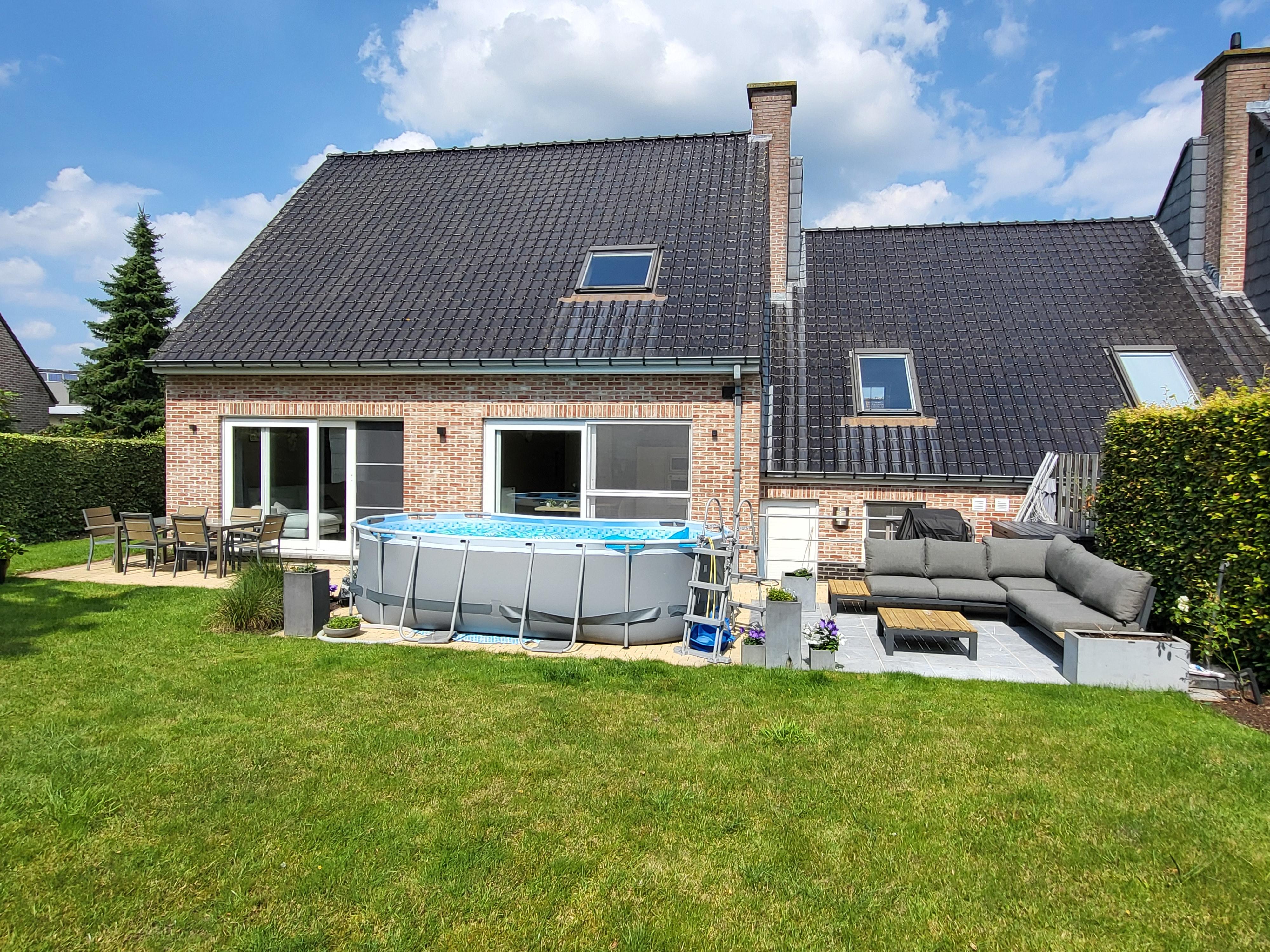 Prachtige woning op 503m² met zonnige aangelegde tuin en garage!  foto 4