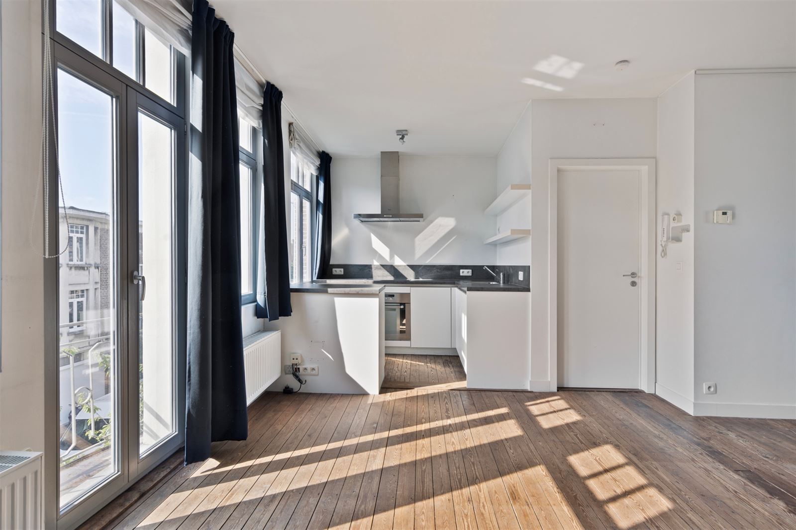 MORTSEL Instapklare studio op topligging met alle comfort foto 4