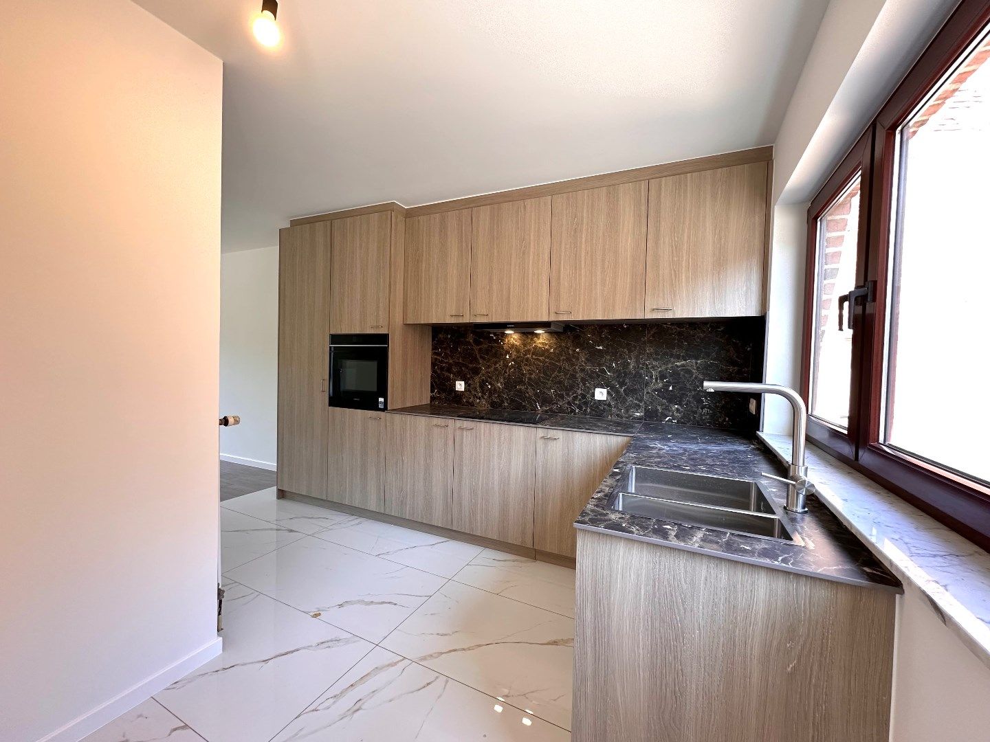 Stijlvol en Instapklaar Duplexappartement met zonneterras en Garage in Tongeren foto 7