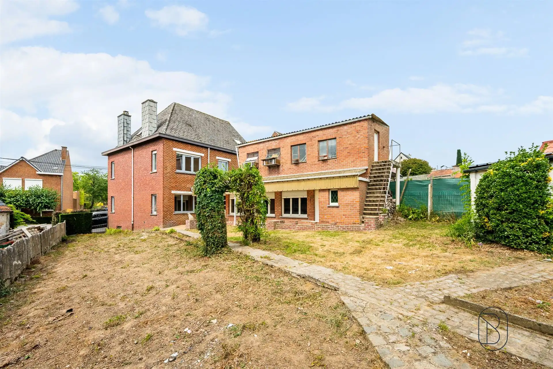 Ruime te renoveren woning met 4slk & tuin op de Valkenberg foto 20