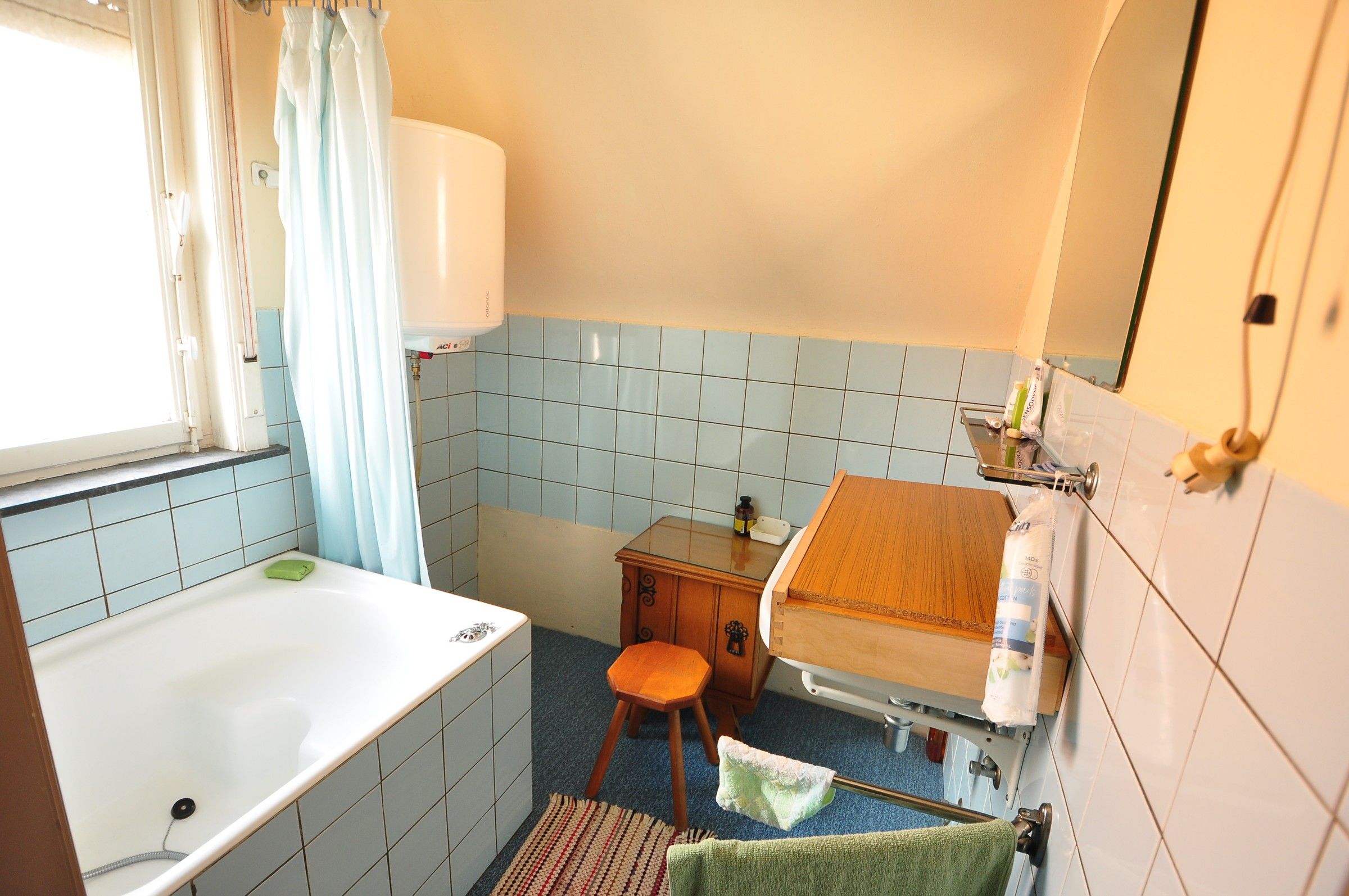 Half-openbebouwing met grote tuin en garage  ! foto 16