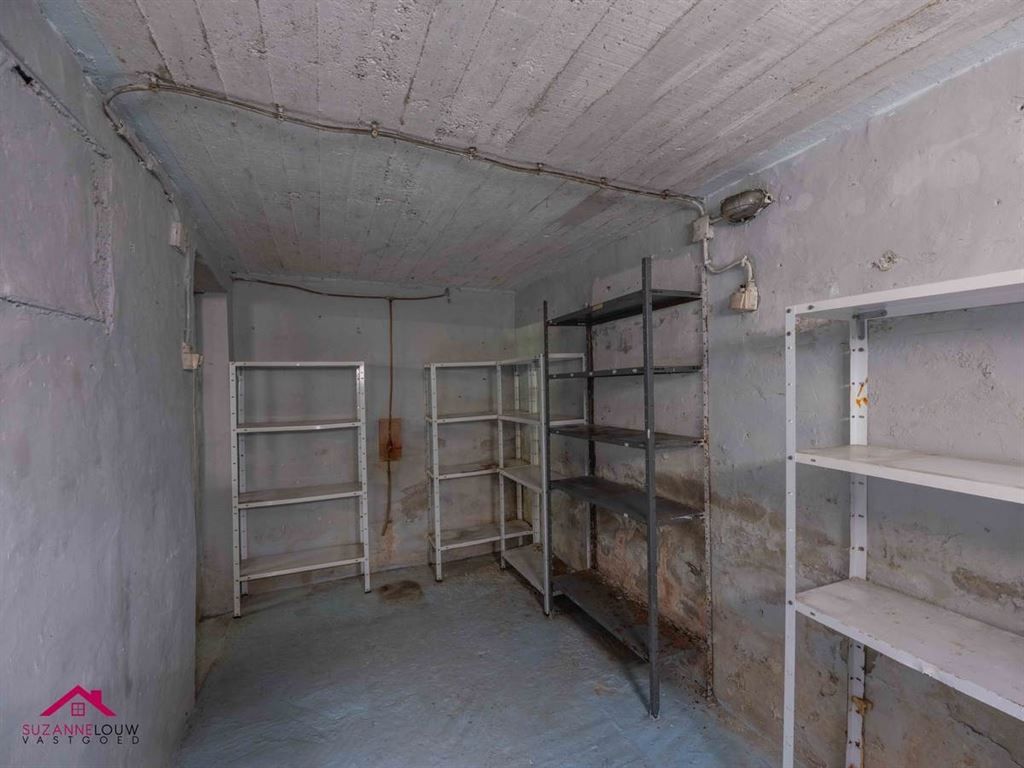Vrijstaande woning, te renoveren naar eigen smaak en wensen foto 39