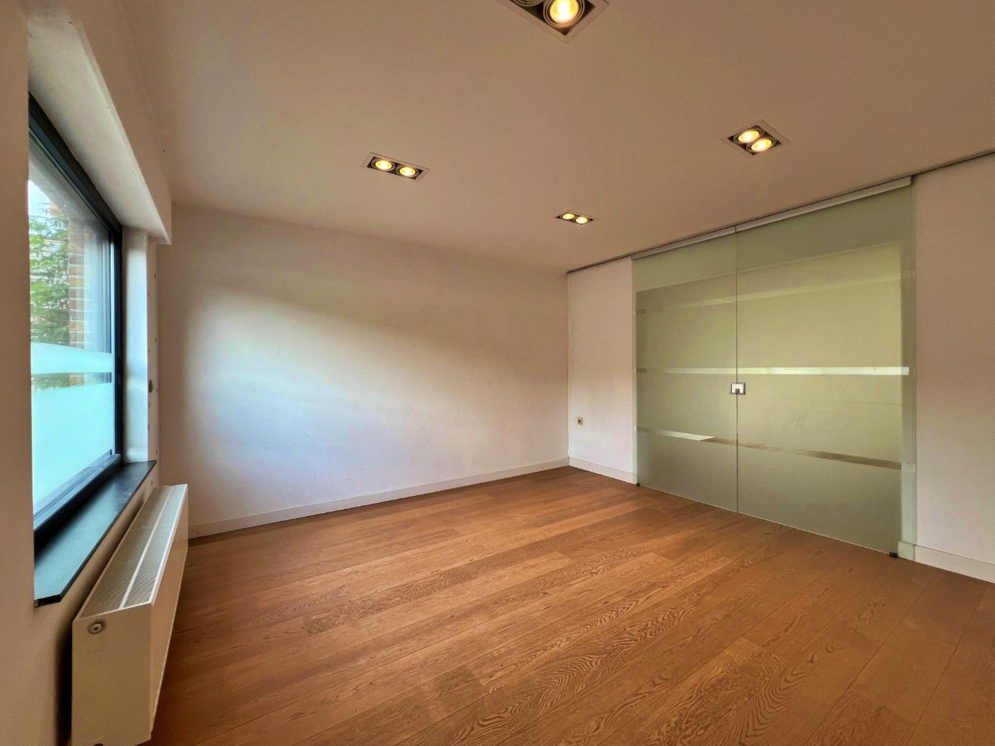 Halfopen woning op toplocatie in Landegem foto 4