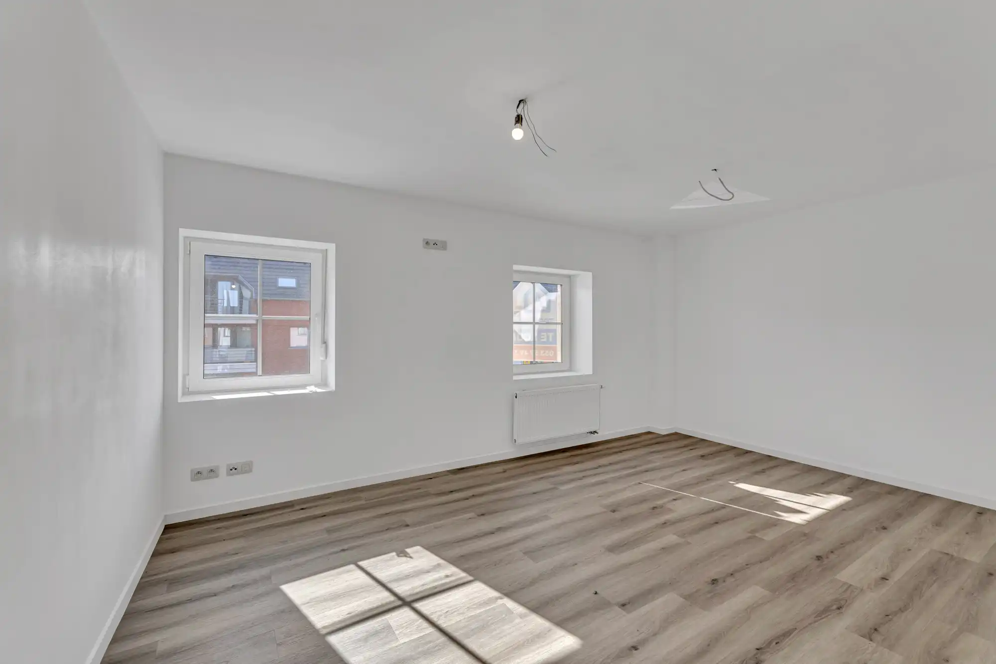 Volledig gerenoveerde woning met garage, 4 slpks en EPC A foto 12