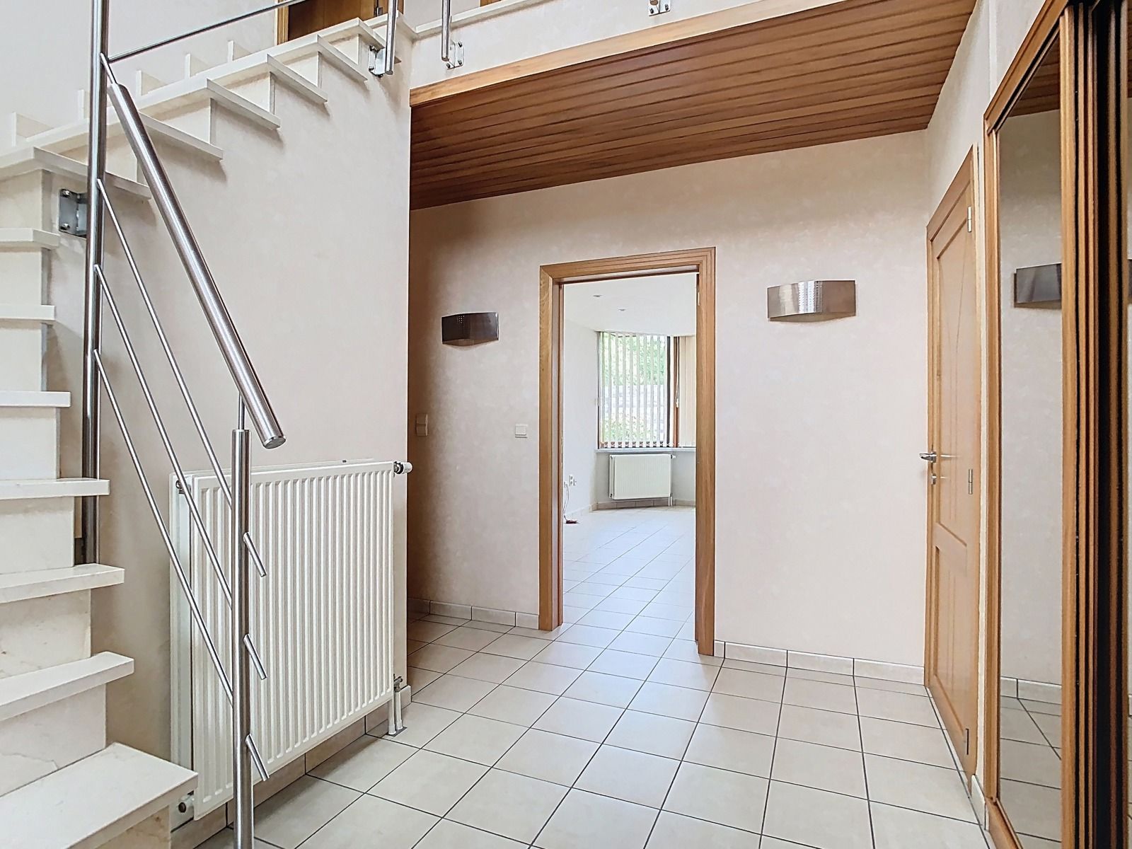 Instapklare woning met 3 SLPK, 2 badkamers, Garage én Tuin! foto 9