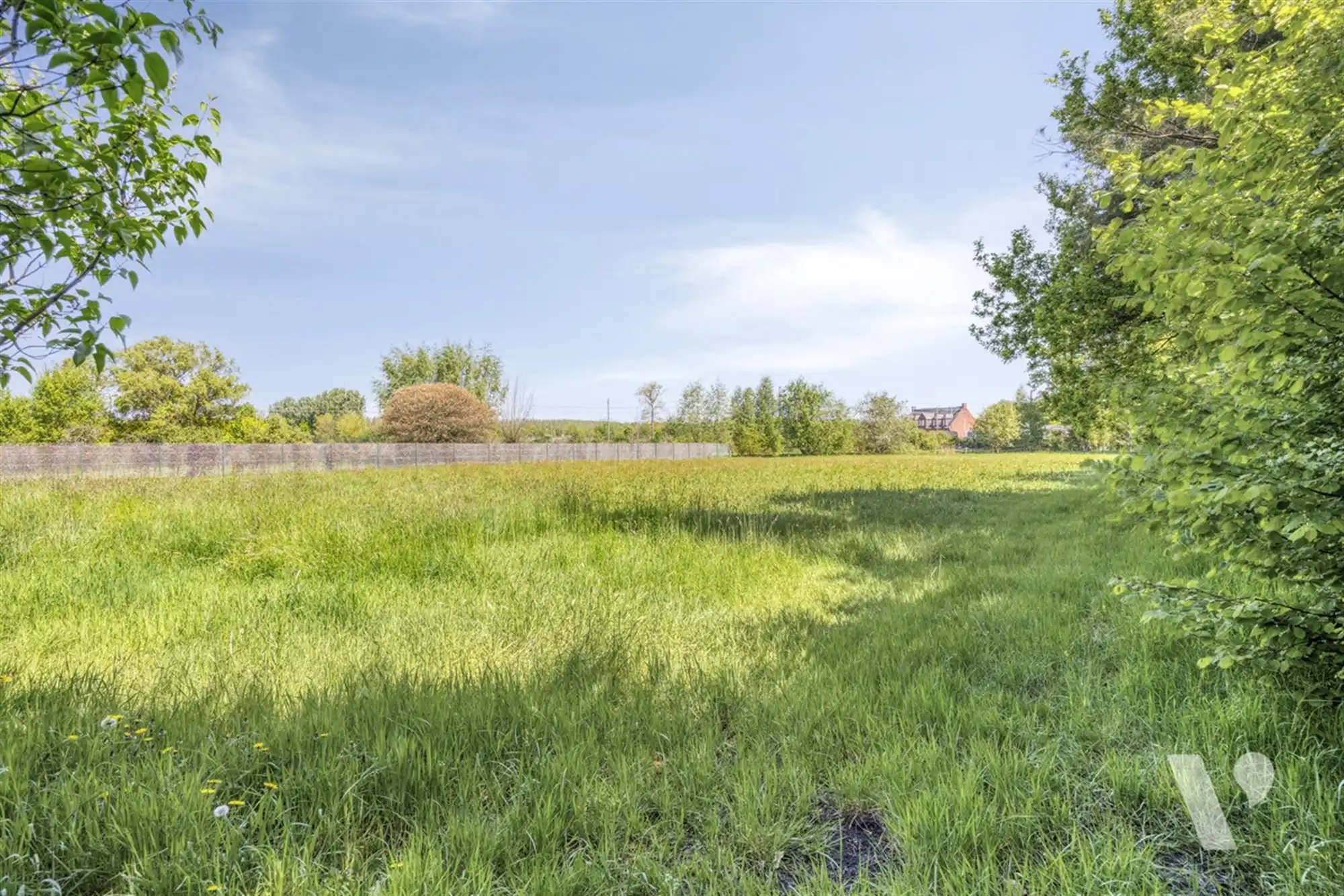 Statige woning met bijgebouw, tuin en weiland op 61a87ca foto 41