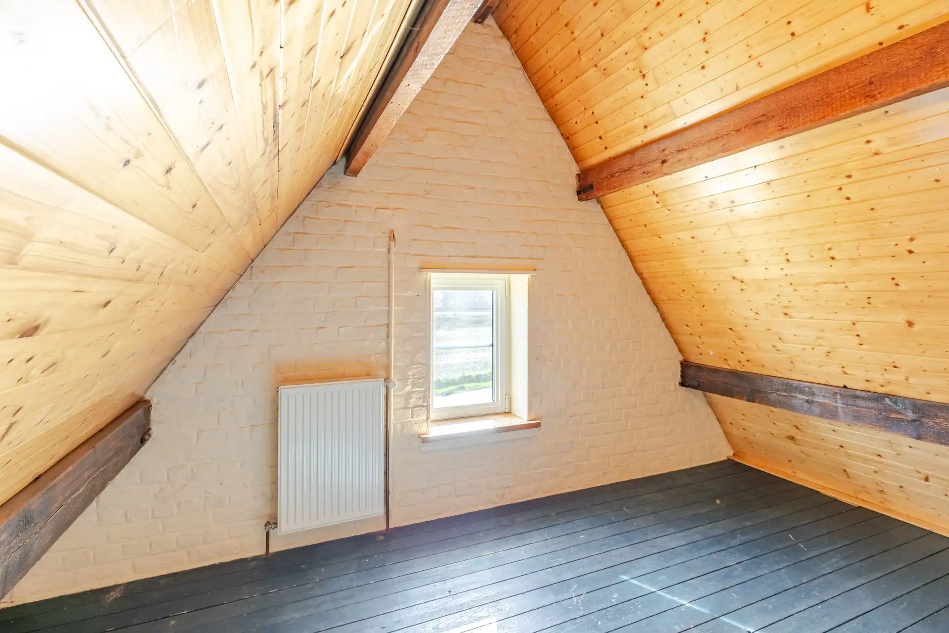 Charmante woning met grote tuin! foto 13