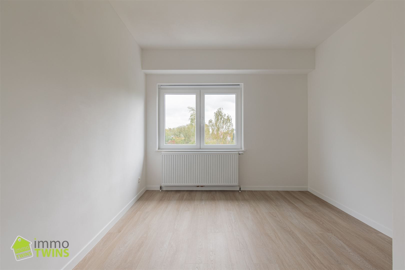 Ruime gerenoveerde bel-etagewoning te Oudegem foto 20