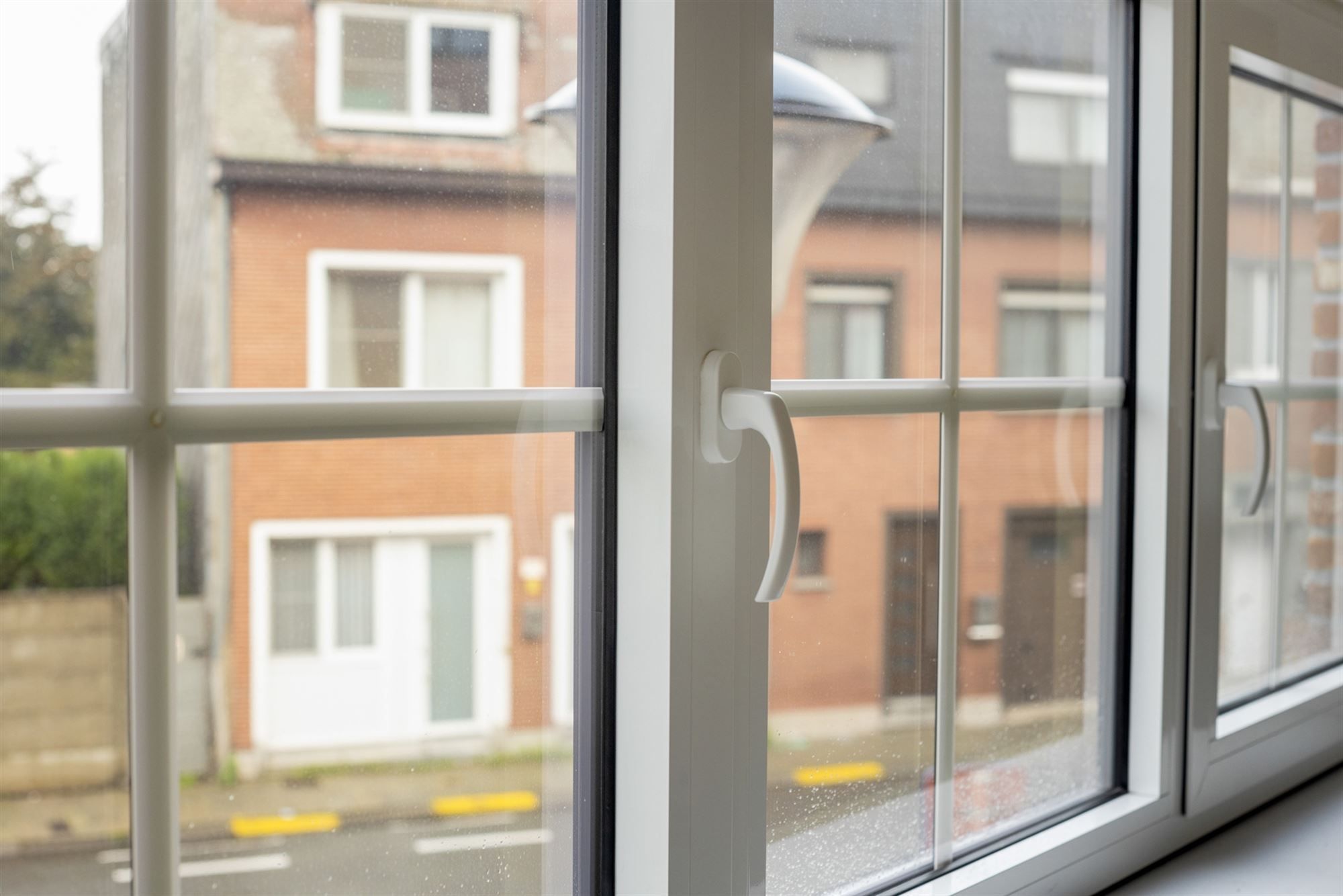 Instapklaar gelijkvloers appartement met 2 slaapkamers. foto 18