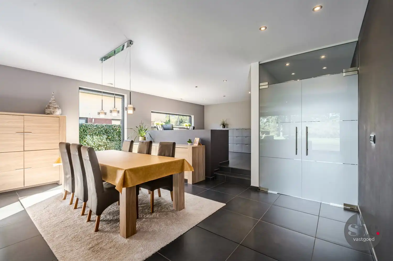 Moderne villa op riant perceel met verwarmd zwembad te Zonhoven foto 4