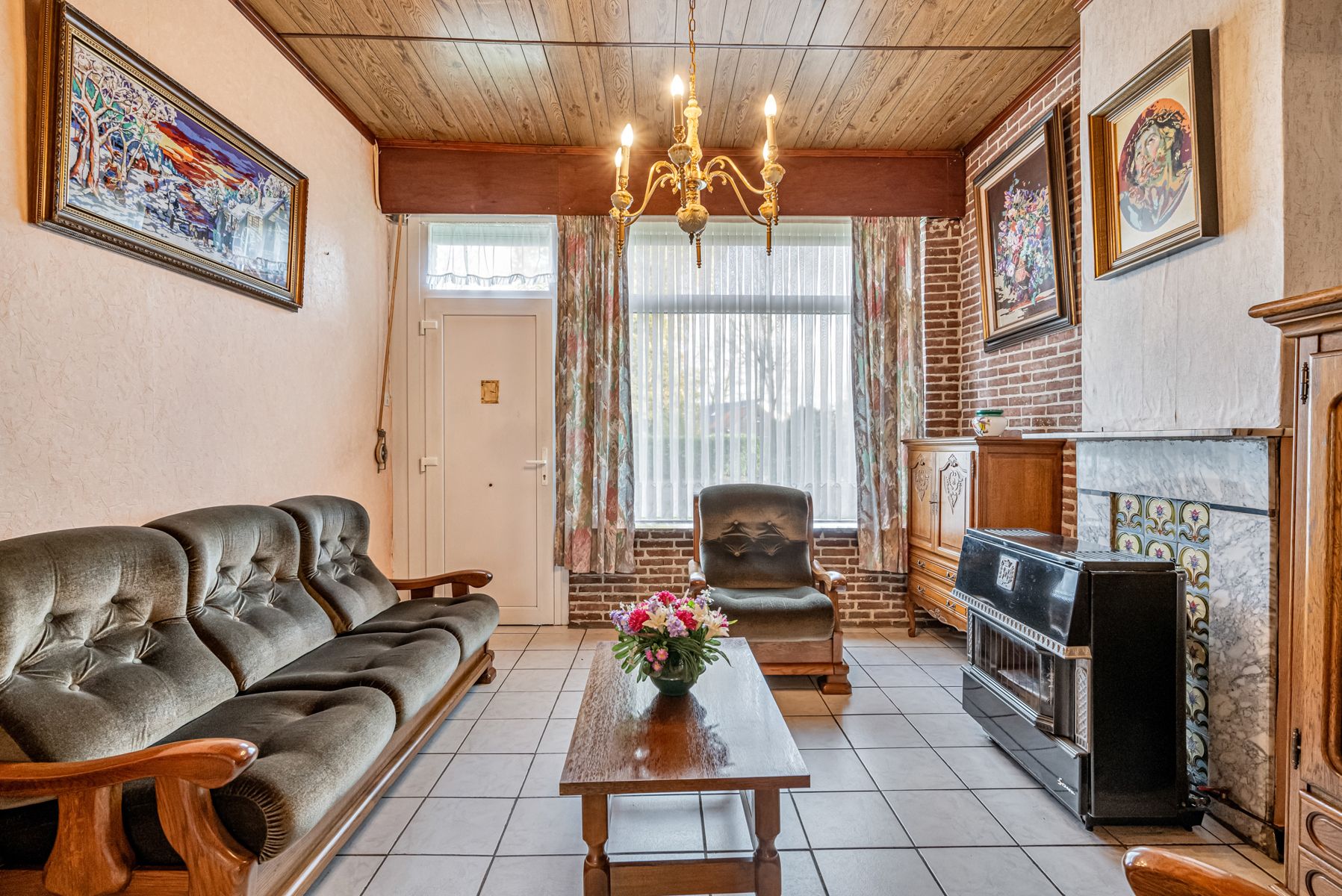 Te renoveren woning op groot perceel grond foto 4