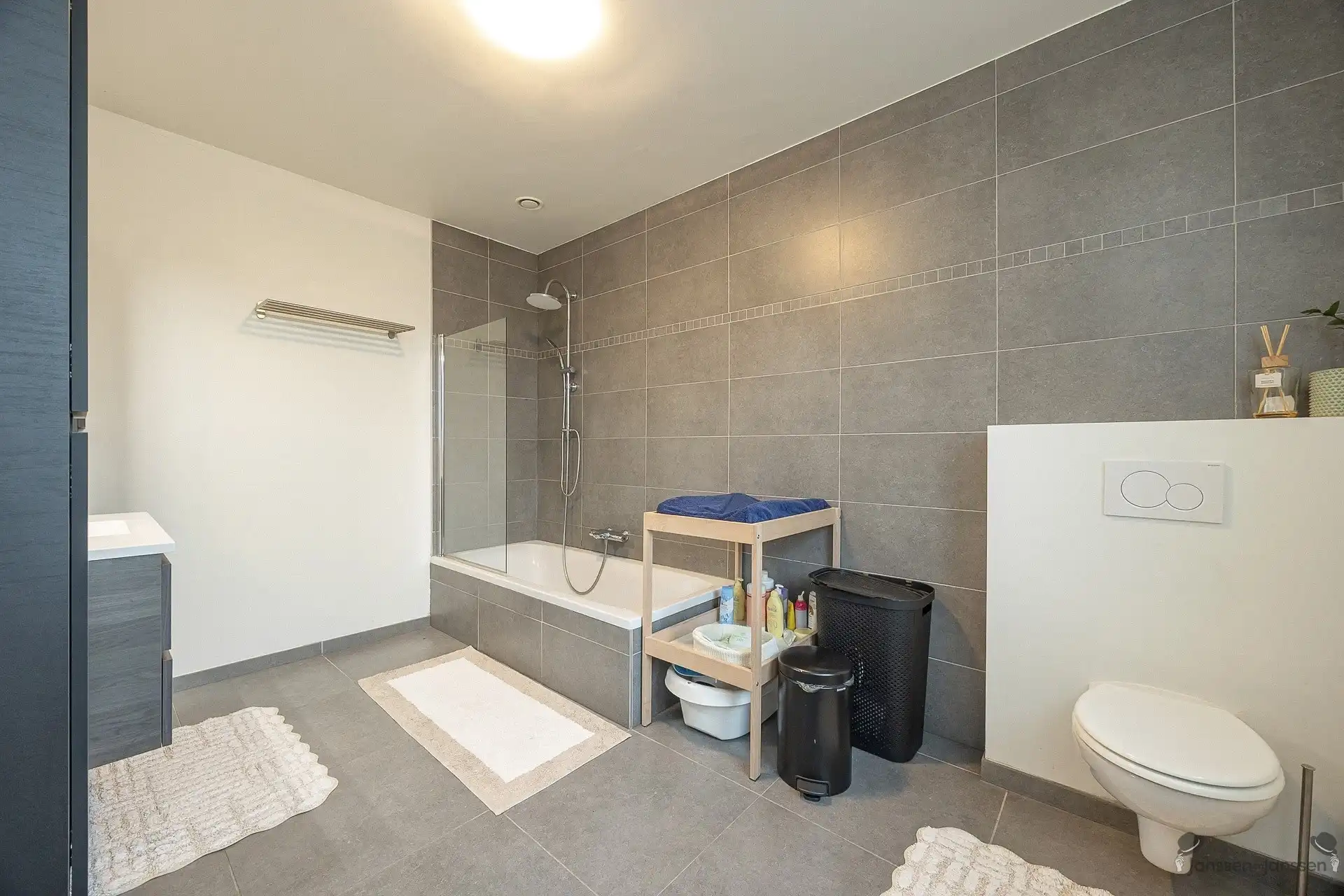 Mooi afgewerkte en ruime energiezuinige woning  foto 16