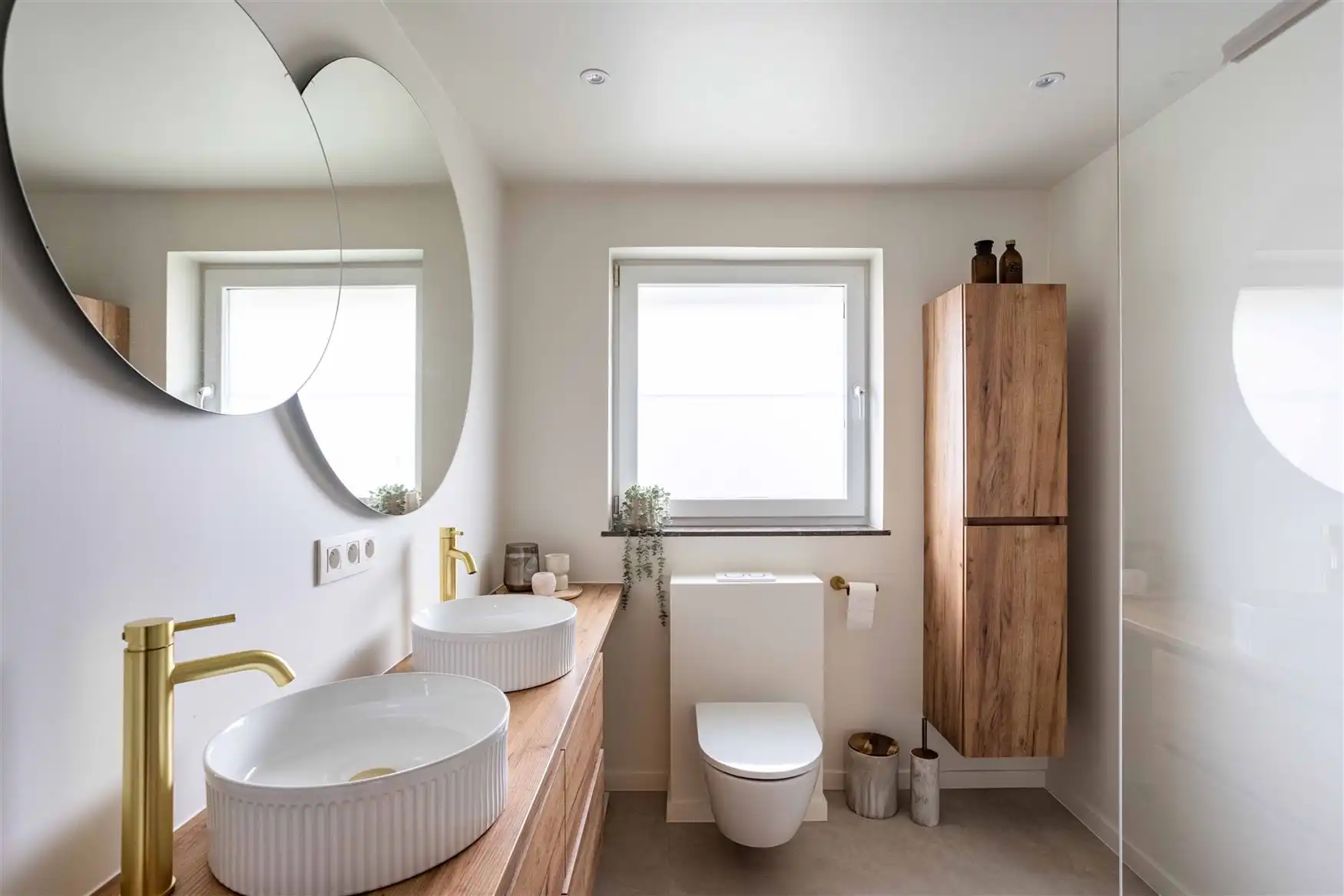 Instapklaar gezinshuis met zonnige tuin foto 16