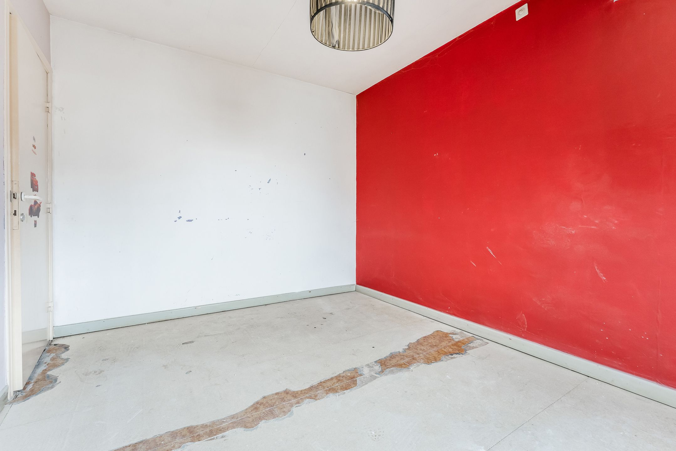 Te renoveren woning inclusief loods te Zichen foto 15