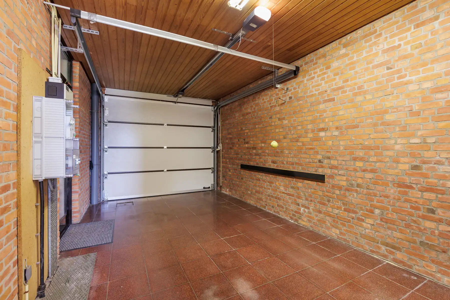 Laagbouwwoning met 3 slaapkamers op een perceel van 708m². foto 15