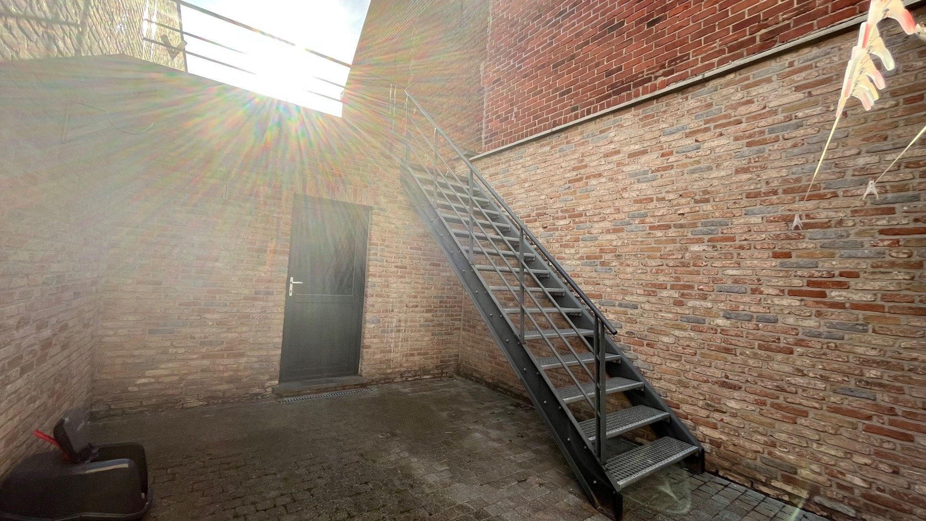 Instapklare woning in rustige straat te Rumbeke foto 23