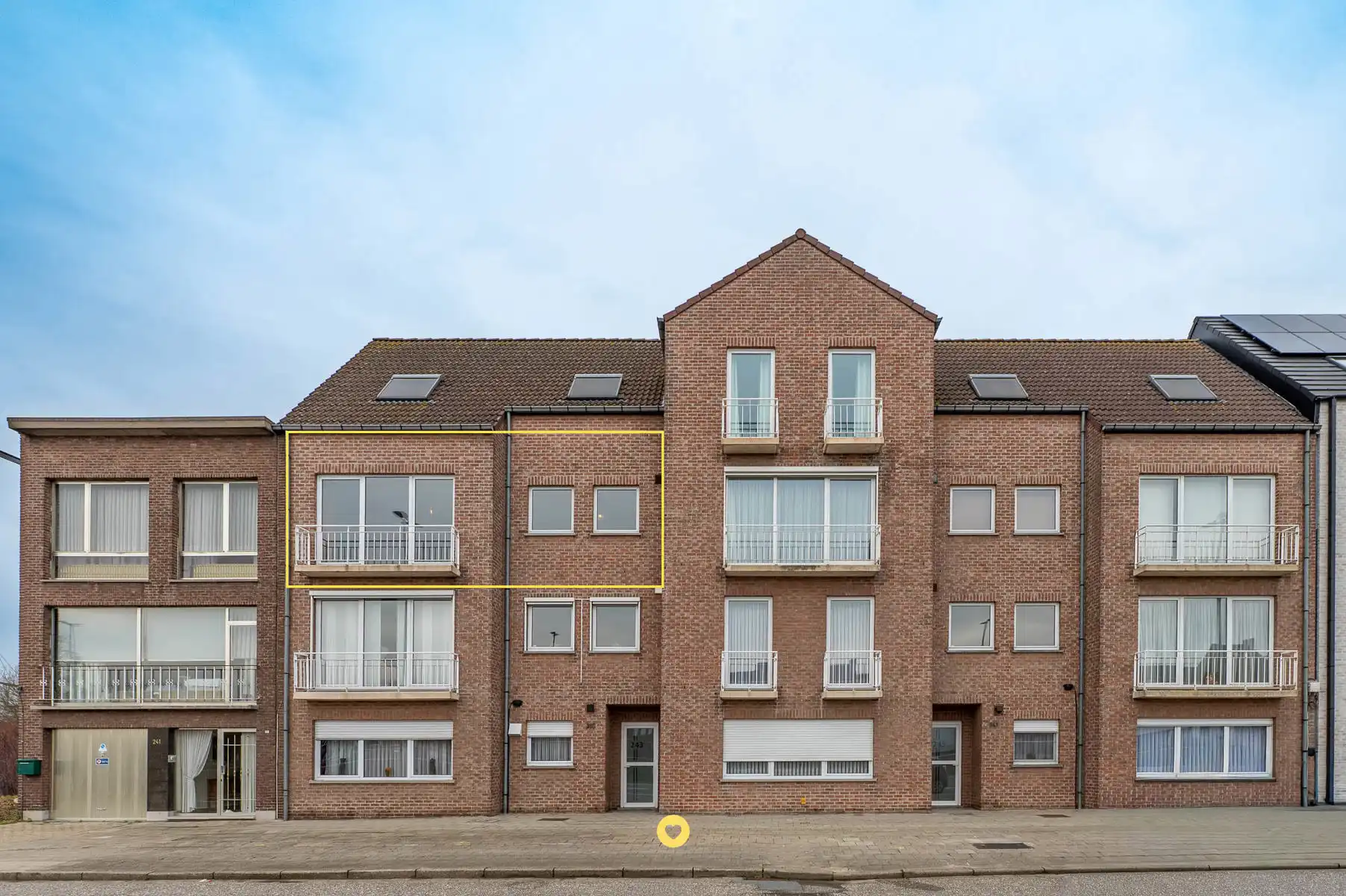 Instapklaar appartement van 125 m2 met 2 SLK en terras + garage foto 13