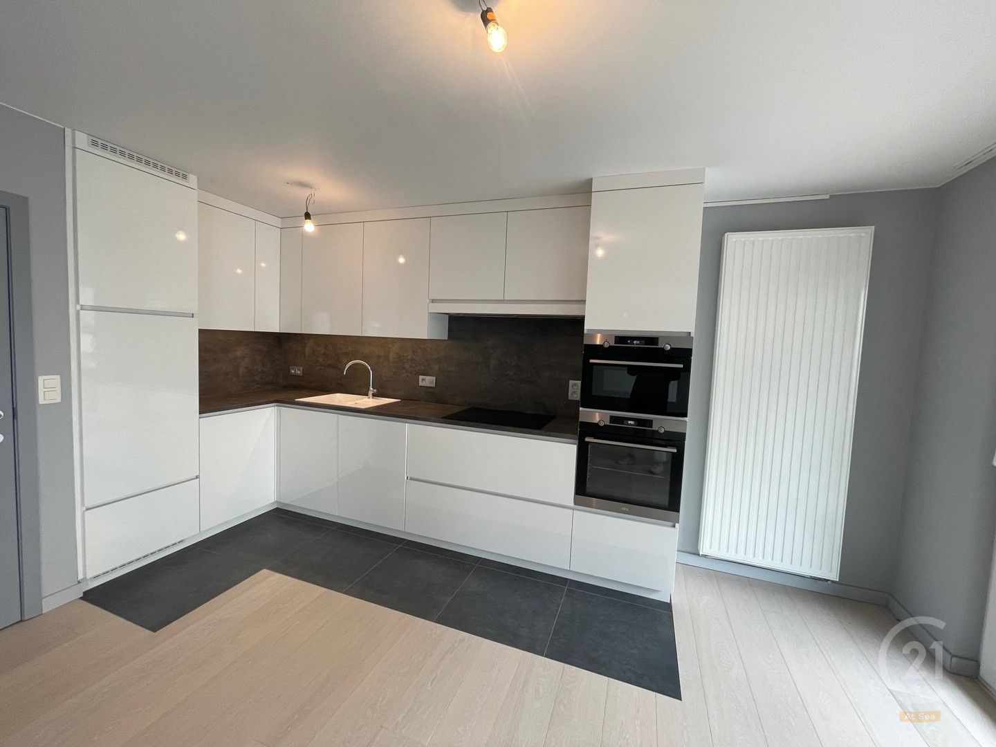 Uniek appartement in het hartje van Westende Dorp en op wandelafstand van zee. foto 5