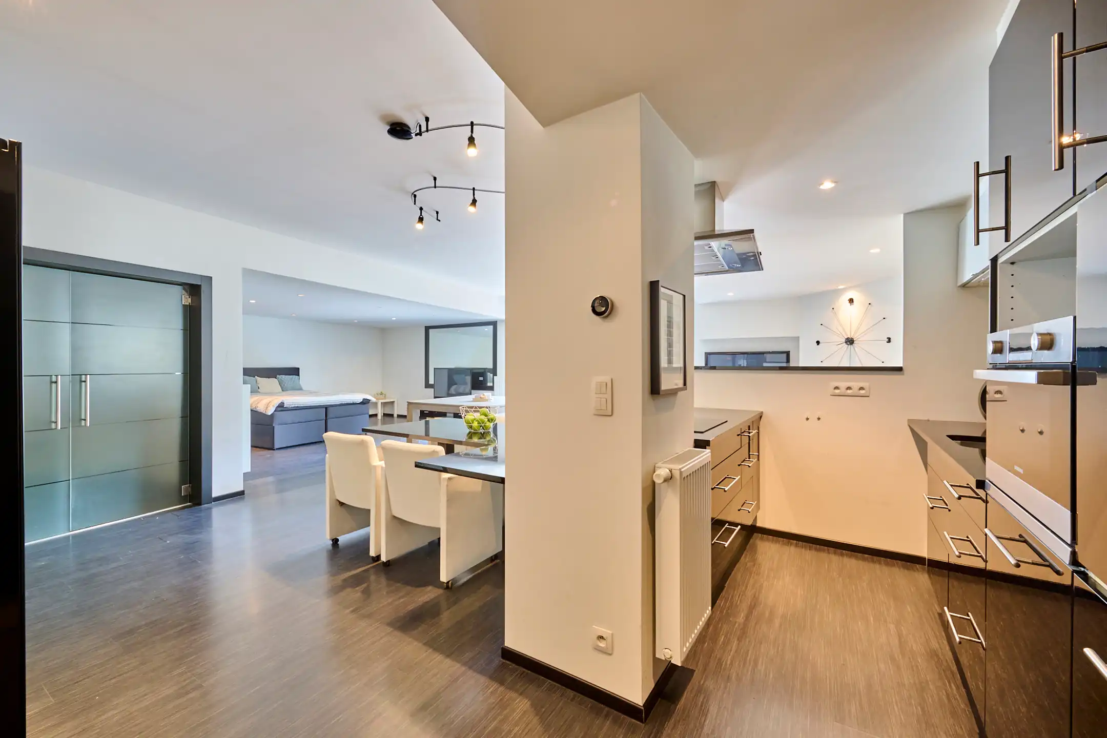 Ruim loft-appartement van 137m² in hartje centrum  foto 3