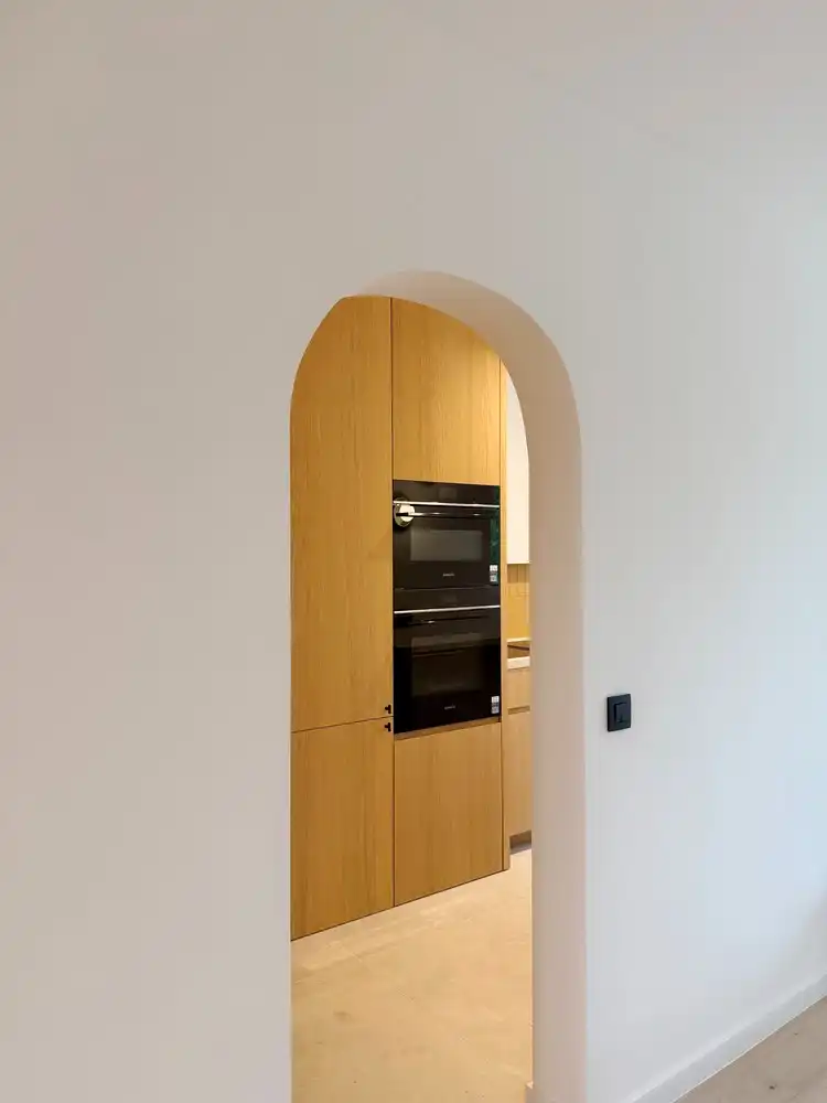 Bijzonder aantrekkelijk gerenoveerd appartement langs de Coupure met hoogwaardig gerenoveerd interieur en twee terrassen foto 9