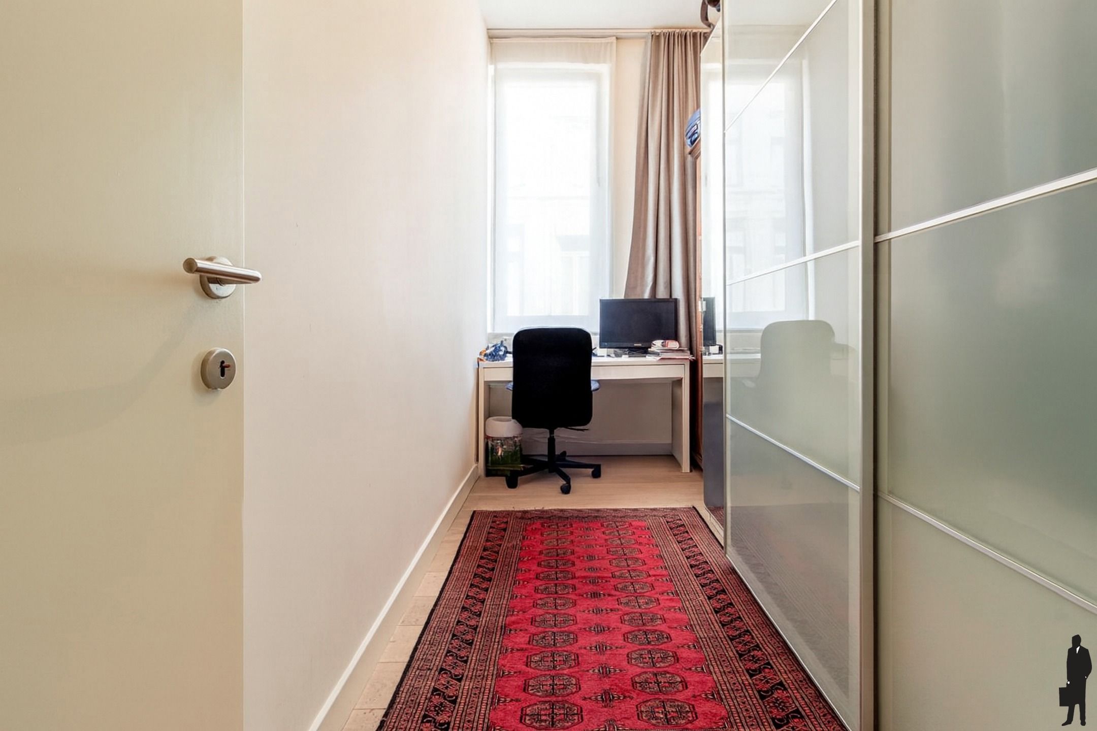 Gemeubeld appartement met ruim terras. foto 10