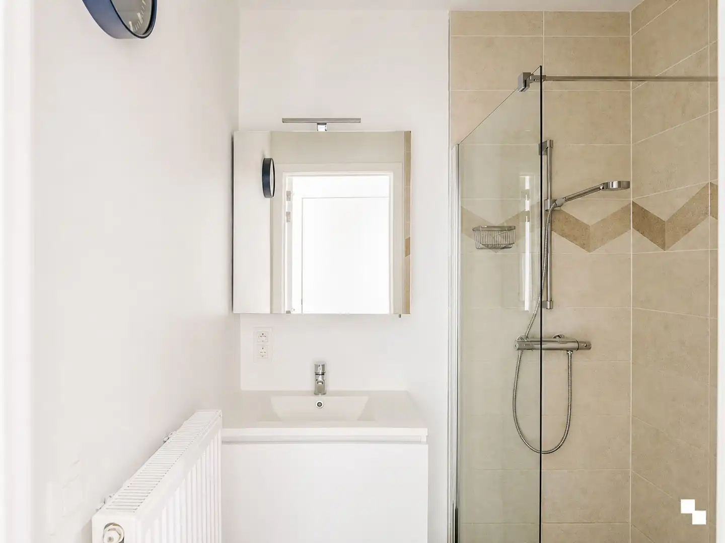 Gelijkvloers appartement omgeven door groen aan de Sint-Denijskerk foto 10
