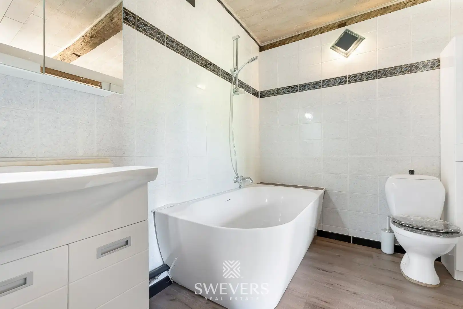 Authentiek herenhuis op 77a met stallingen foto 22