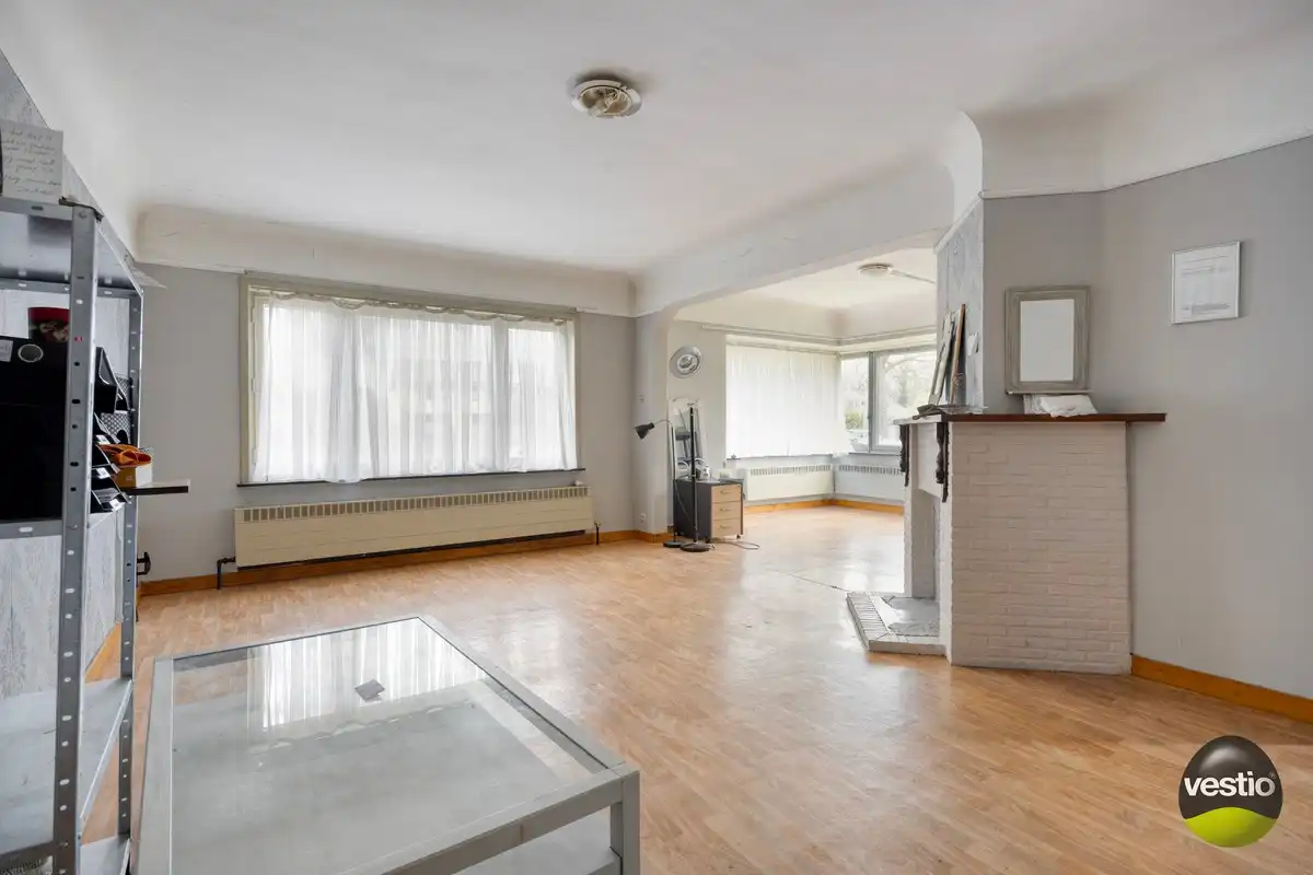 Ruime te renoveren woning met 3 slaapkamers op vlot bereikbare ligging (Genkersteenweg). foto 5