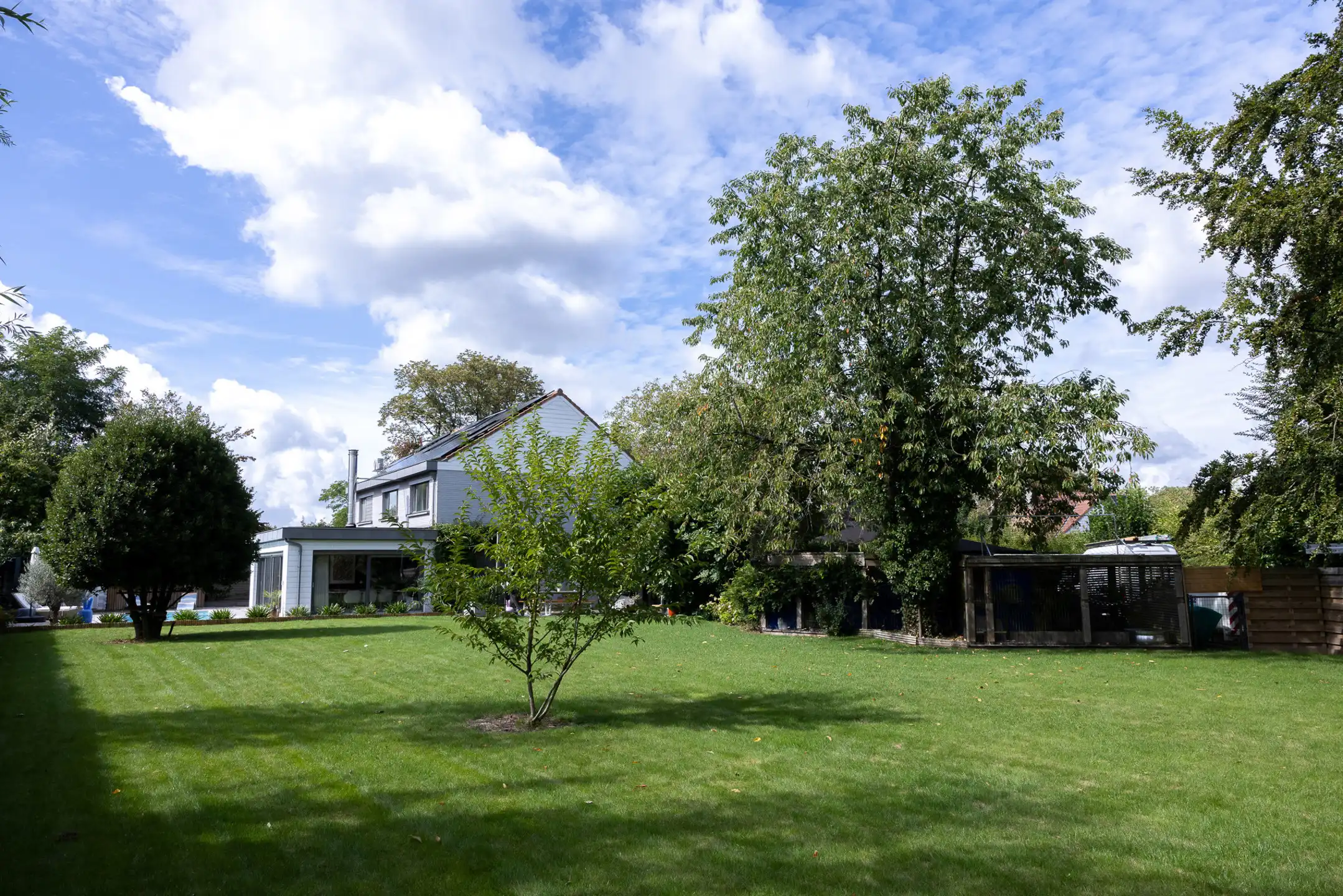Prachtige villa in een rustige en groene omgeving foto 3