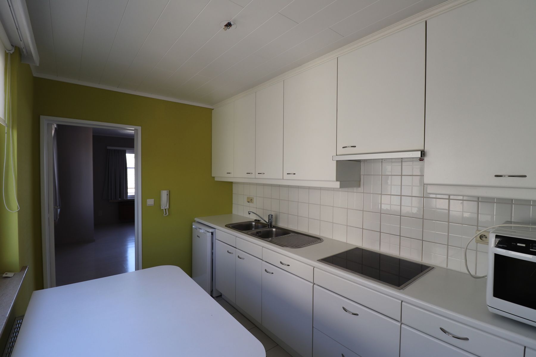 Dakappartement met 2 slaapkamers en garage in Beerse. foto 5