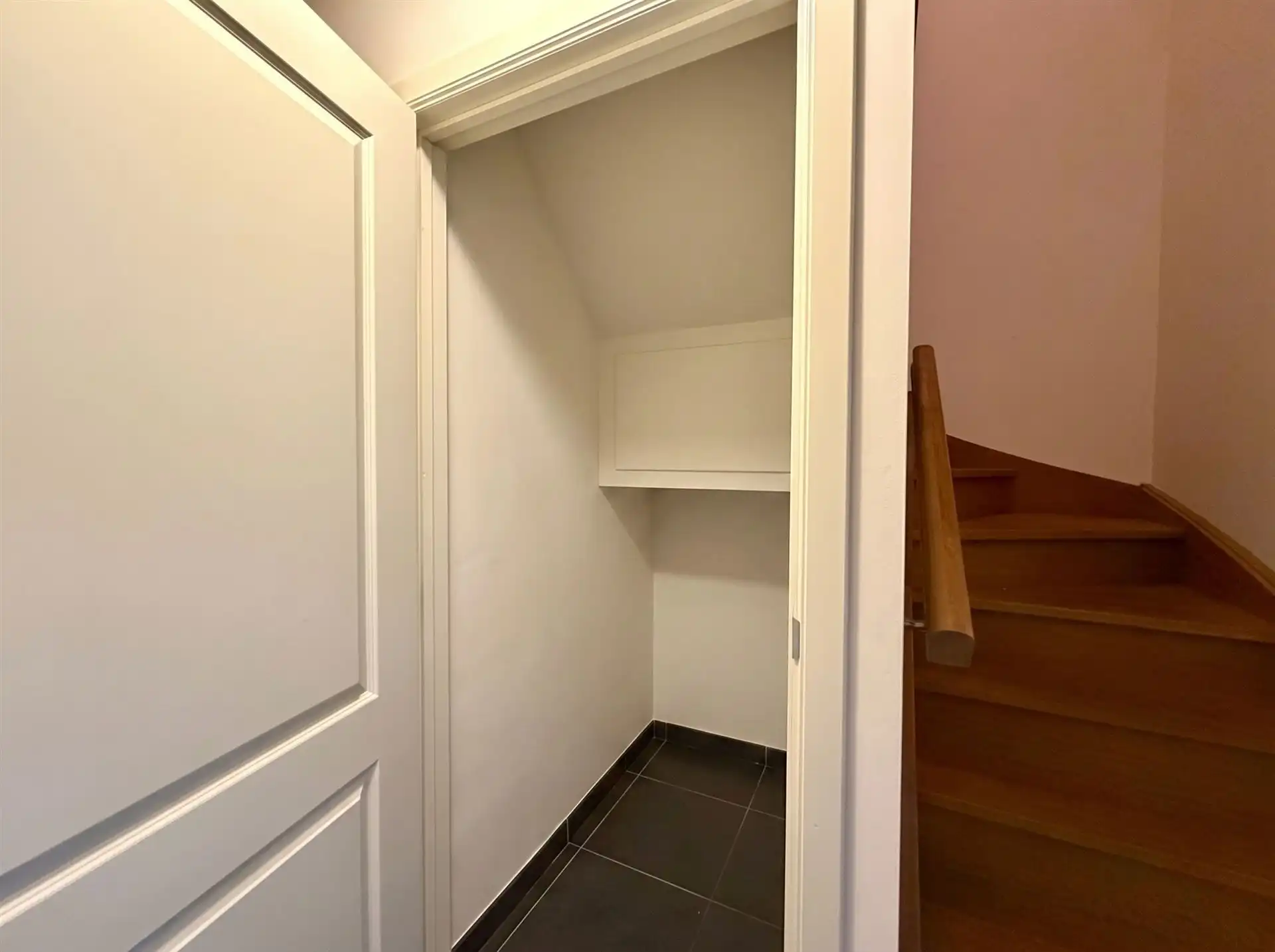 Ruim wonen op een toplocatie in Lanklaar met alle comfort, 2 terrassen en garagebox inbegrepen. foto 16