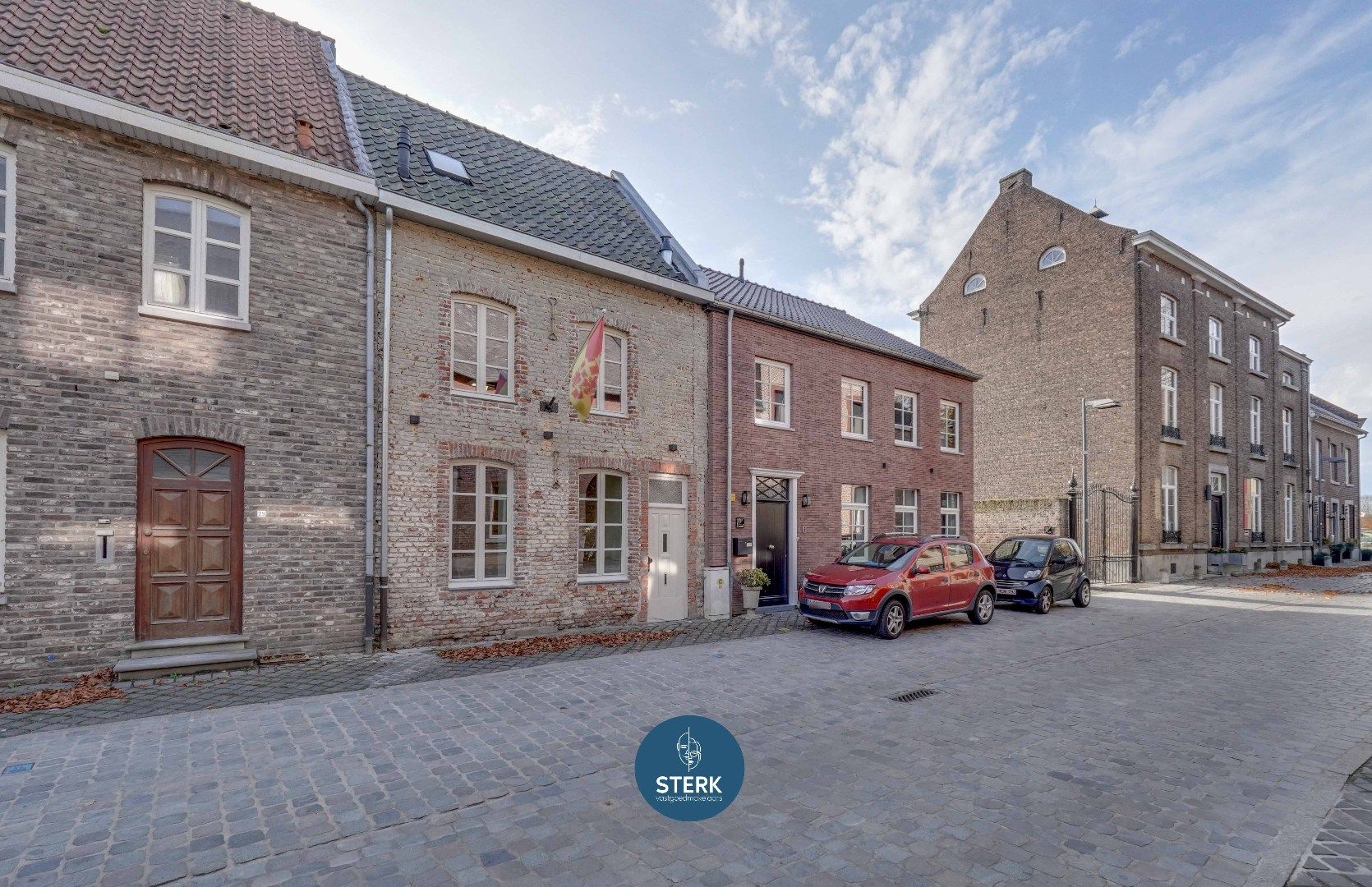 AUTHENTIEKE WONING MET 2 SLPKS IN HET HISTORISCH CENTRUM VAN OUD-REKEM ! foto 24