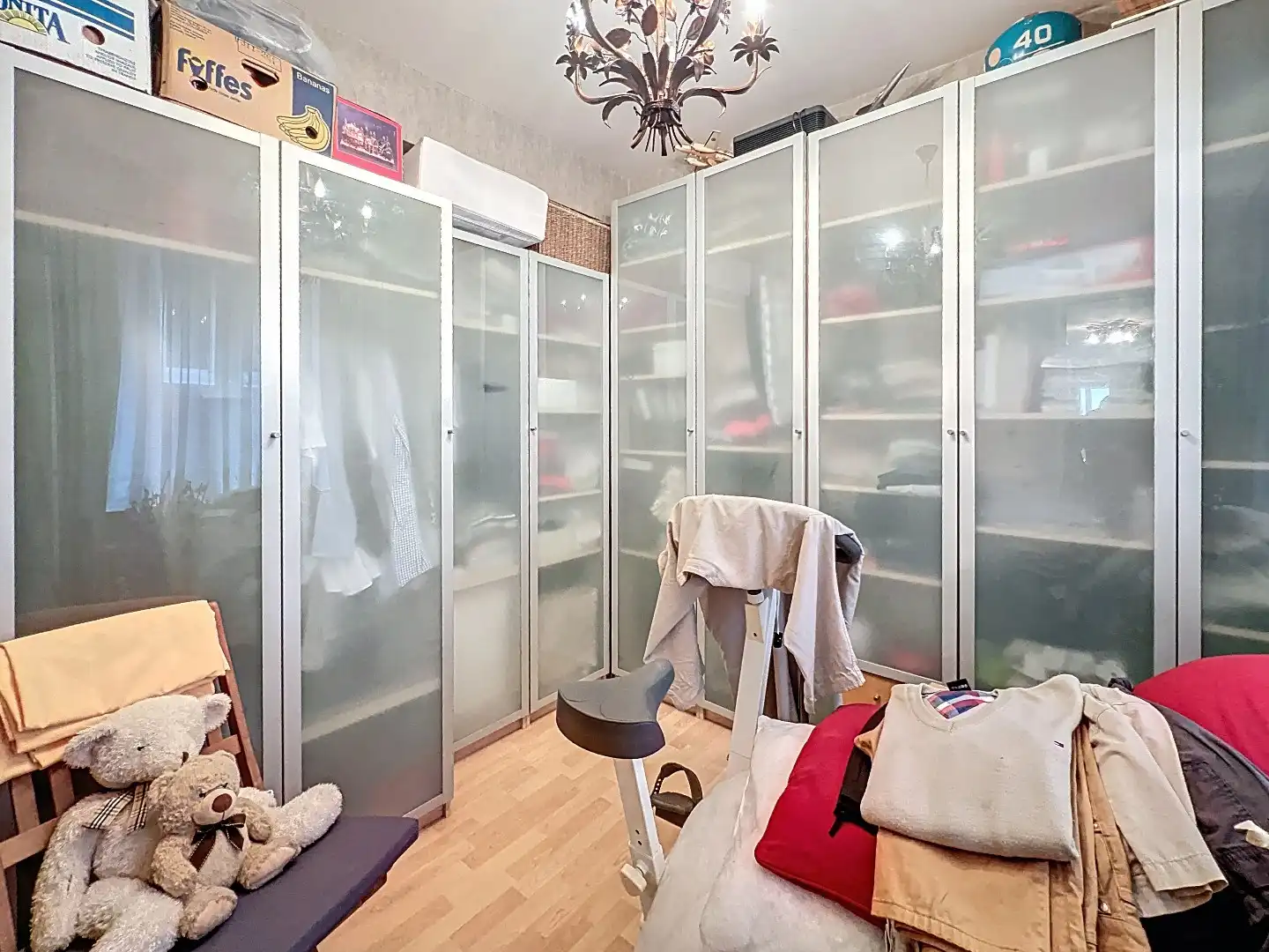 Op te frissen appartement met topligging aan het Marie-Joséplein. foto 15