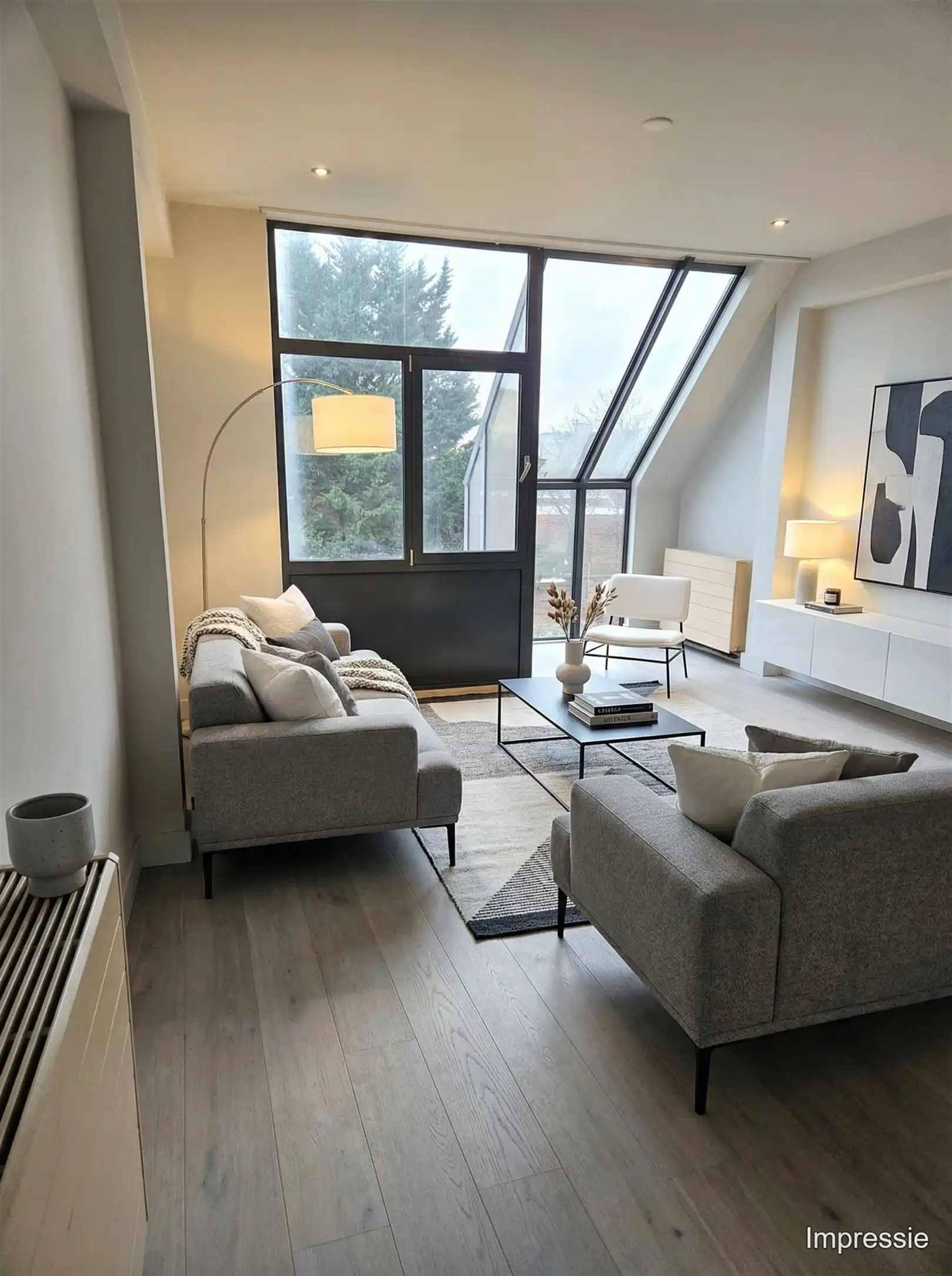 Handelspand met triplex appartement in centrum Mortsel. foto 9