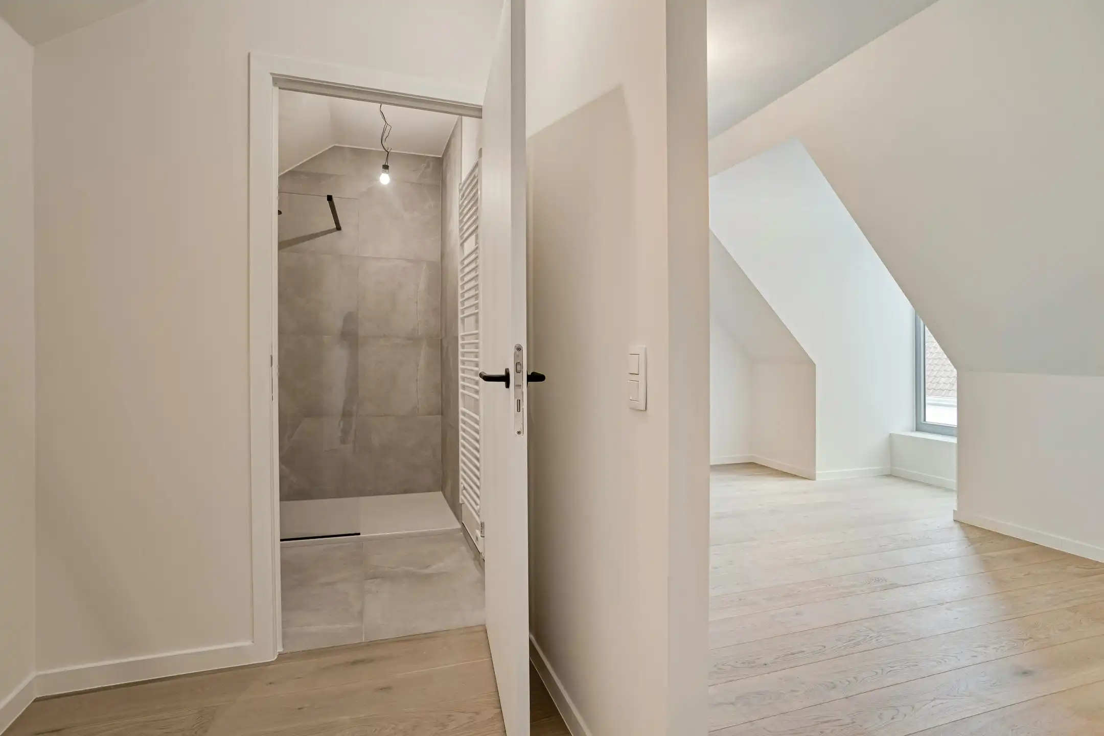 Stijlvol huis te centrum Brugge met 3 slaapkamers en garage foto 12