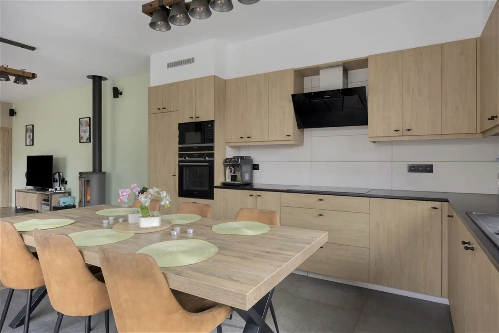 uitzonderlijke eigendom met garage en grote tuin (2287 m²) foto 5