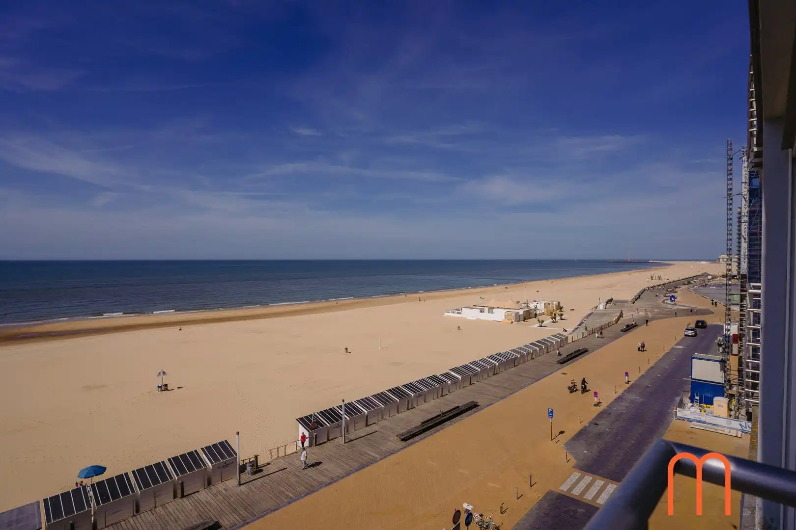 Appartement te koop op de Zeedijk in Mariakerke (Oostende) met frontaal zeezicht foto 16