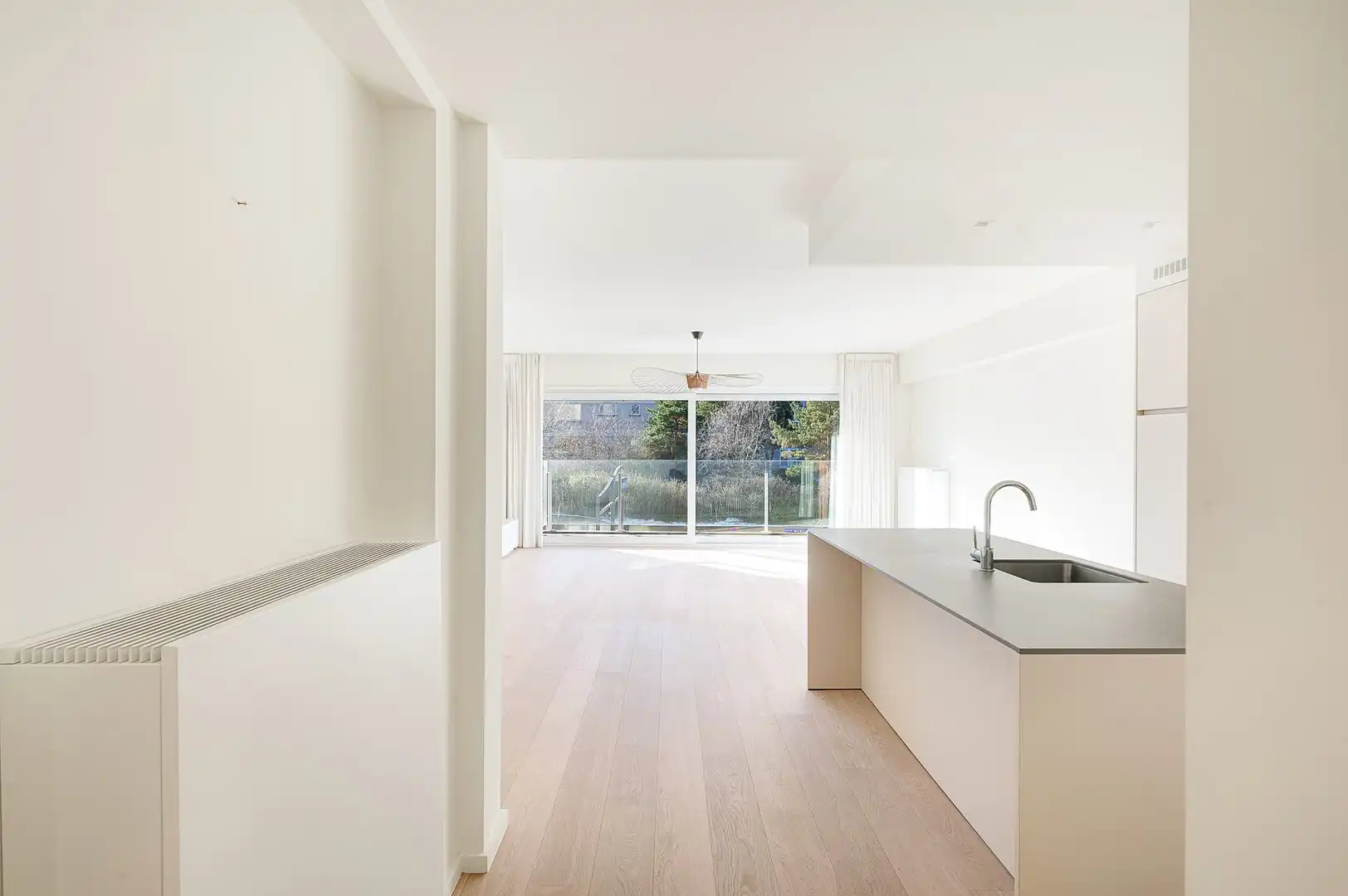 Instapklaar appartement, in het commerciële centrum van Knokke en vlakbij de zee. foto 12