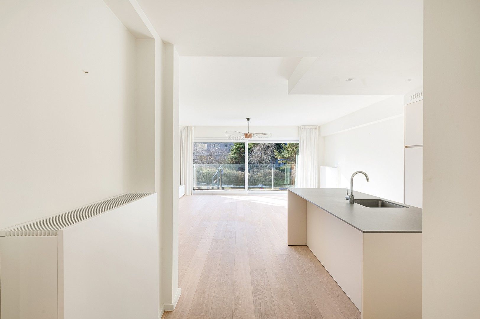 Instapklaar appartement, in het commerciële centrum van Knokke en vlakbij de zee. foto 12