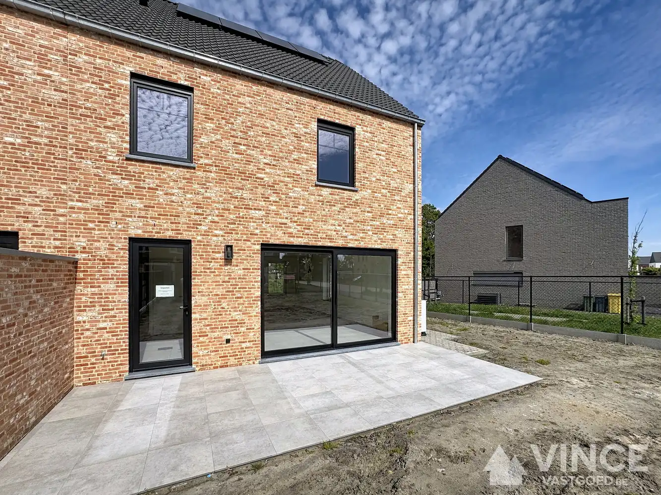Prachtige ruime nieuwbouwwoning foto 18