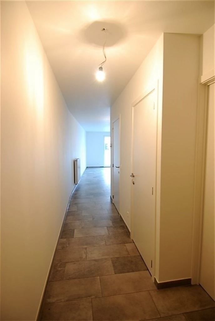 Prachtig appartement met 2 slaapkamers, gelegen in het centrum van Maaseik. foto 4