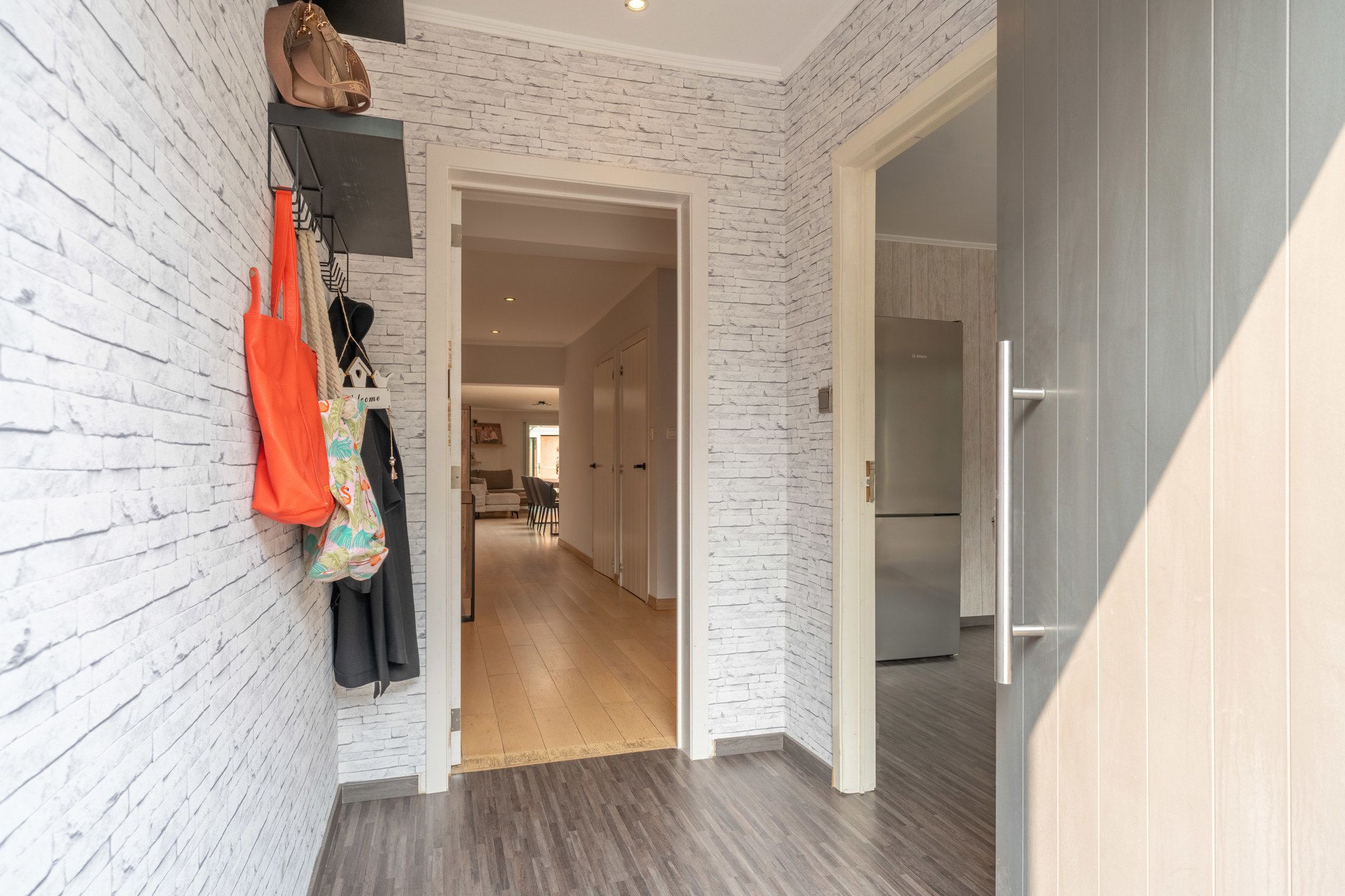 Instapklare gezinswoning met 3 slpk's en tuin te Turnhout. foto 2